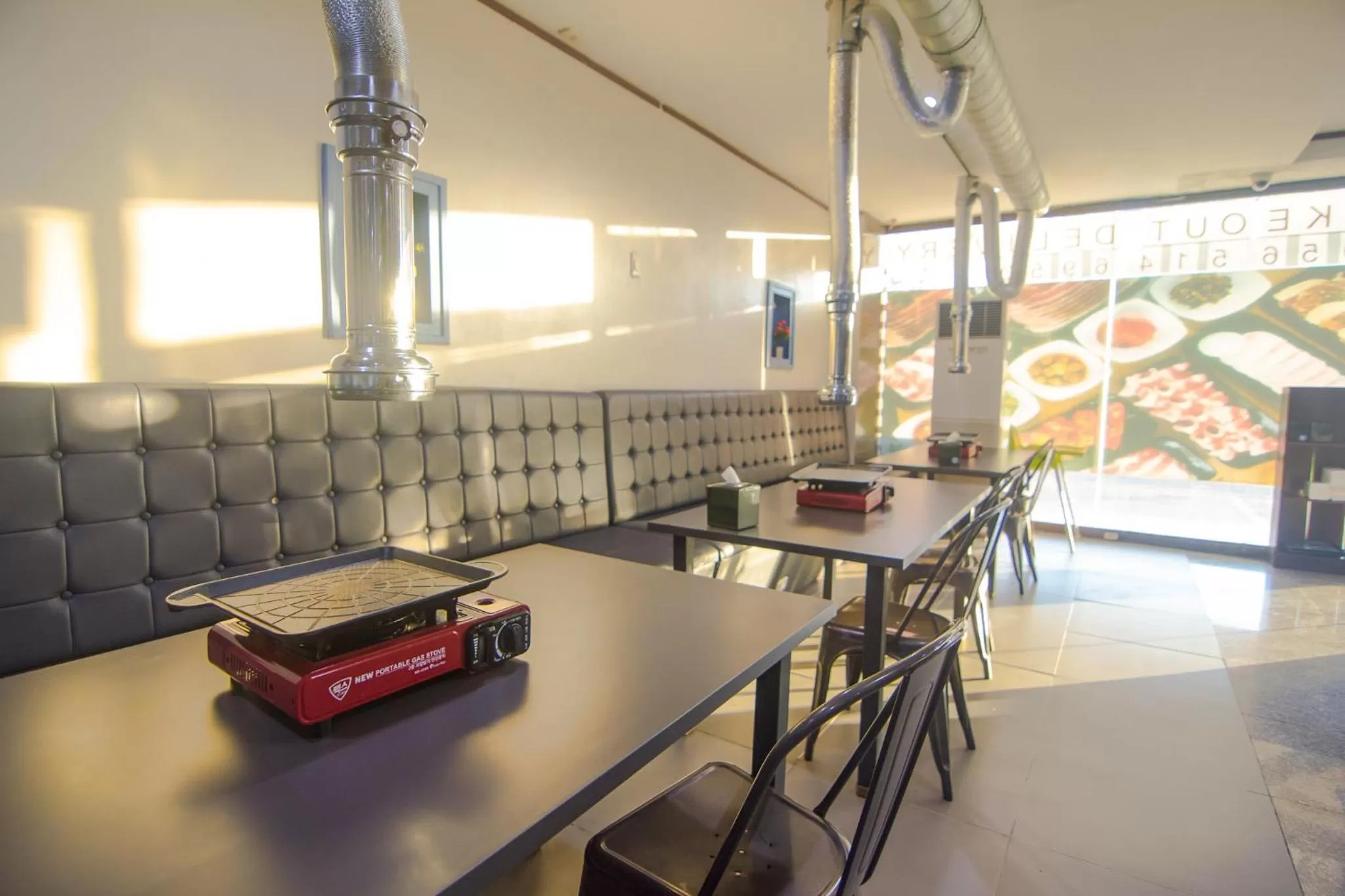 Restaurant/places to eat in DG Grami Hotel