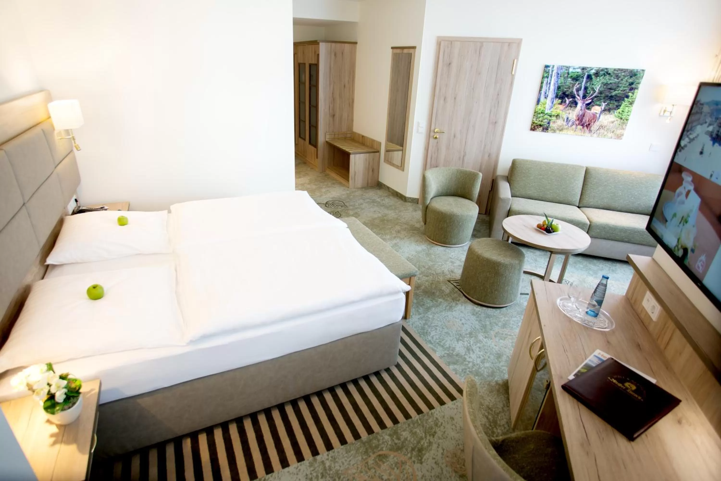 Photo of the whole room, Bed in Ringhotel Weißer Hirsch