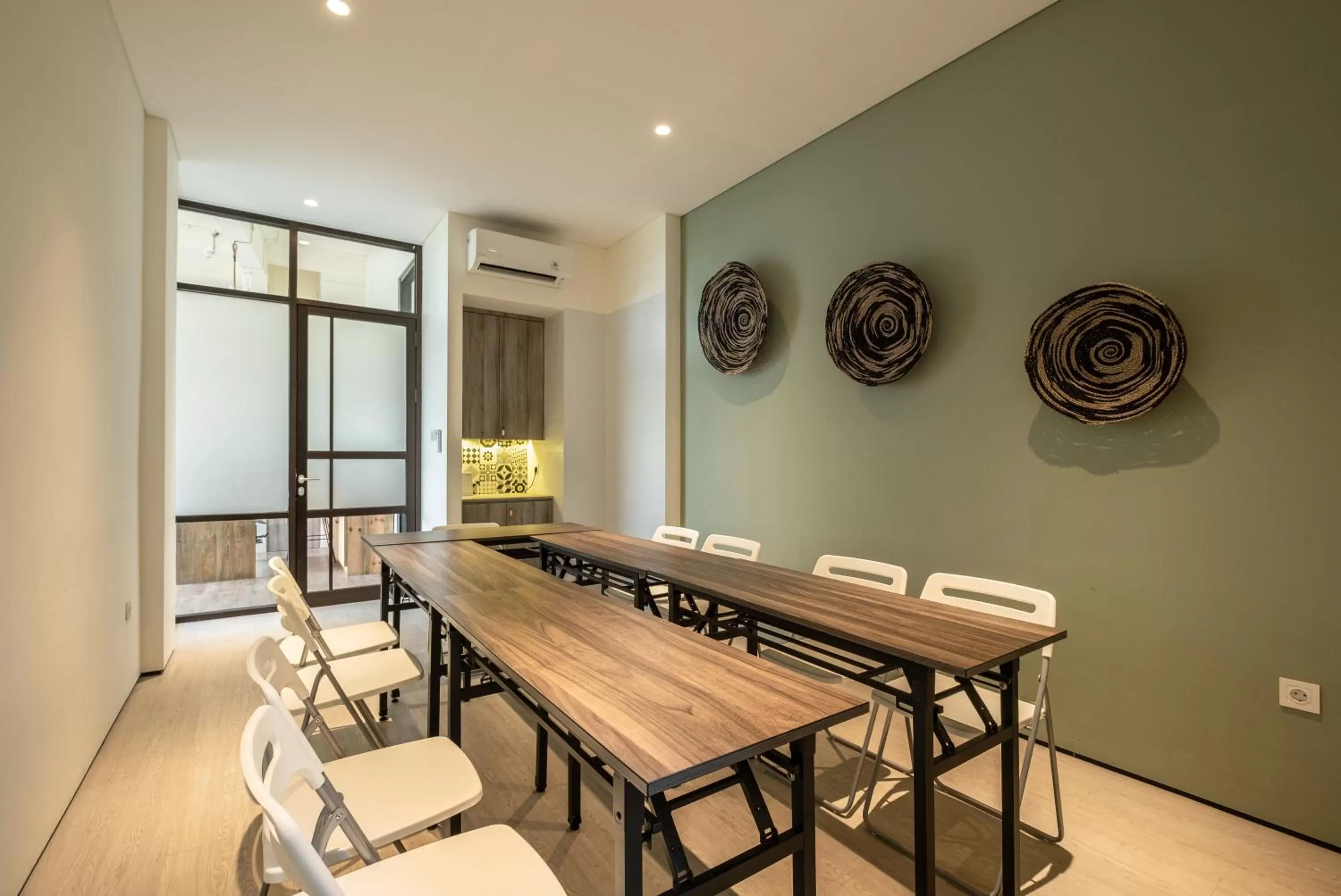 Meeting/conference room in La Boheme, Rooms and Coffee