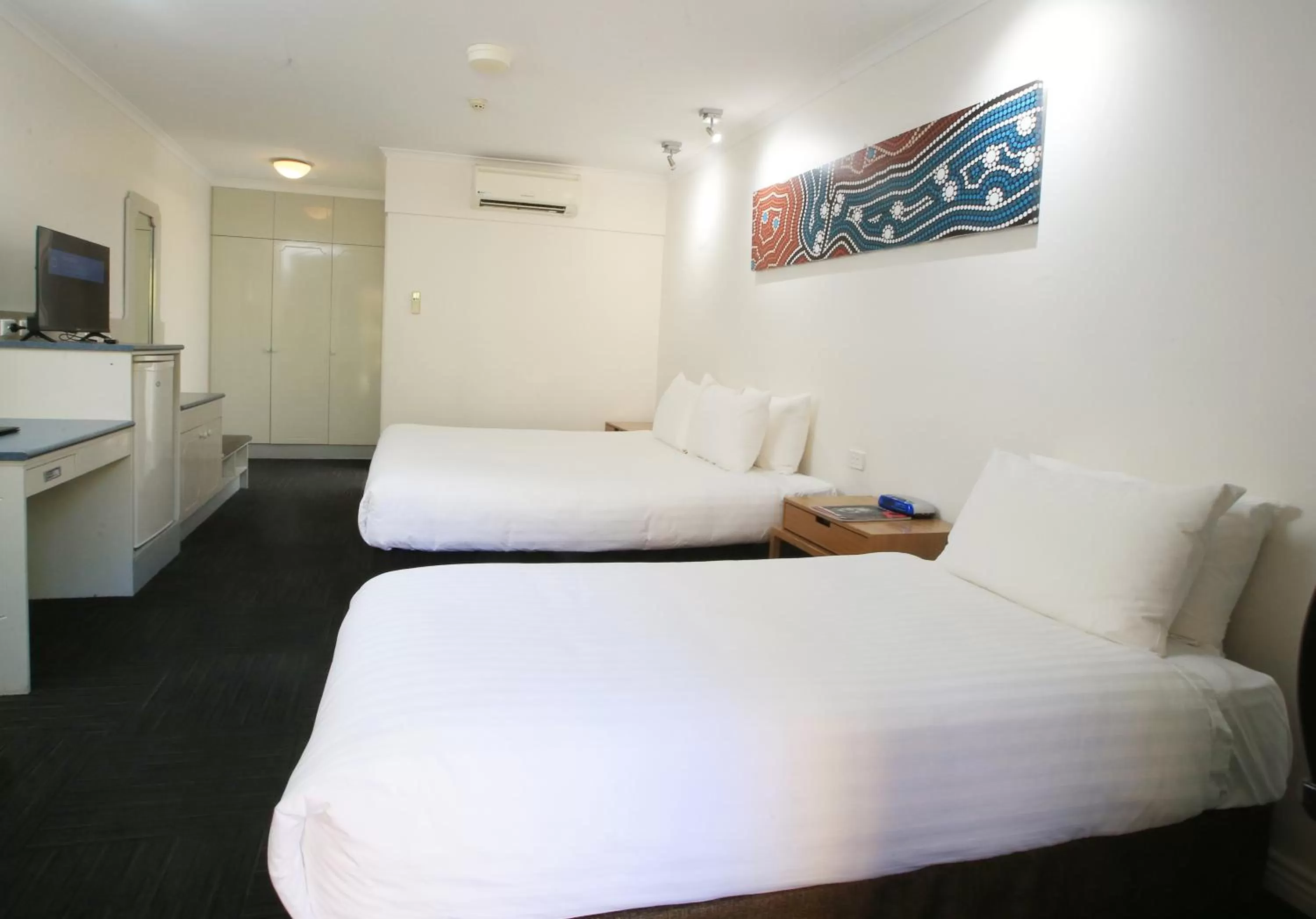 Standard Double & Single Room in Stay at Alice Springs Hotel