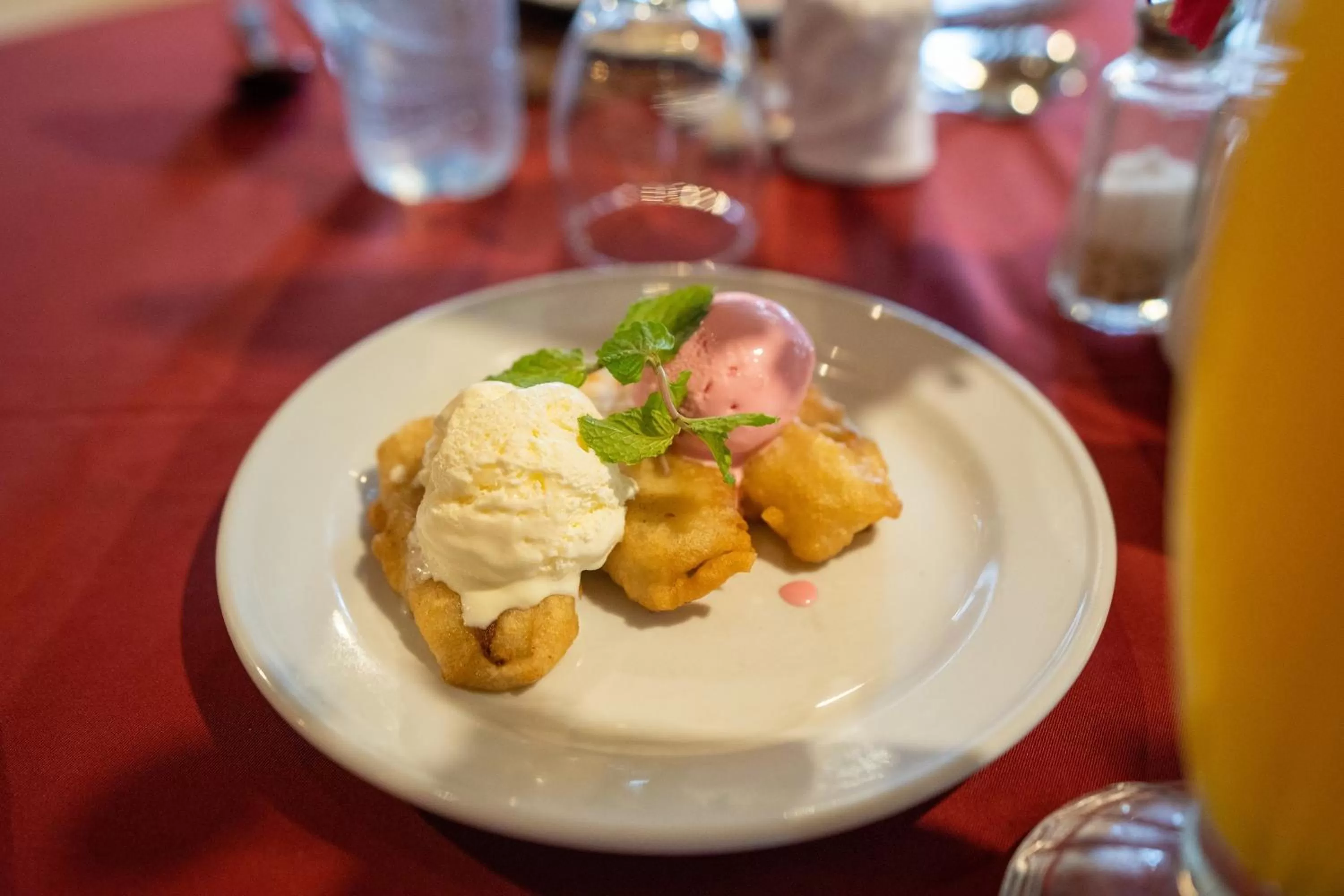 Food and drinks in Hotel Sinar Bali Legian