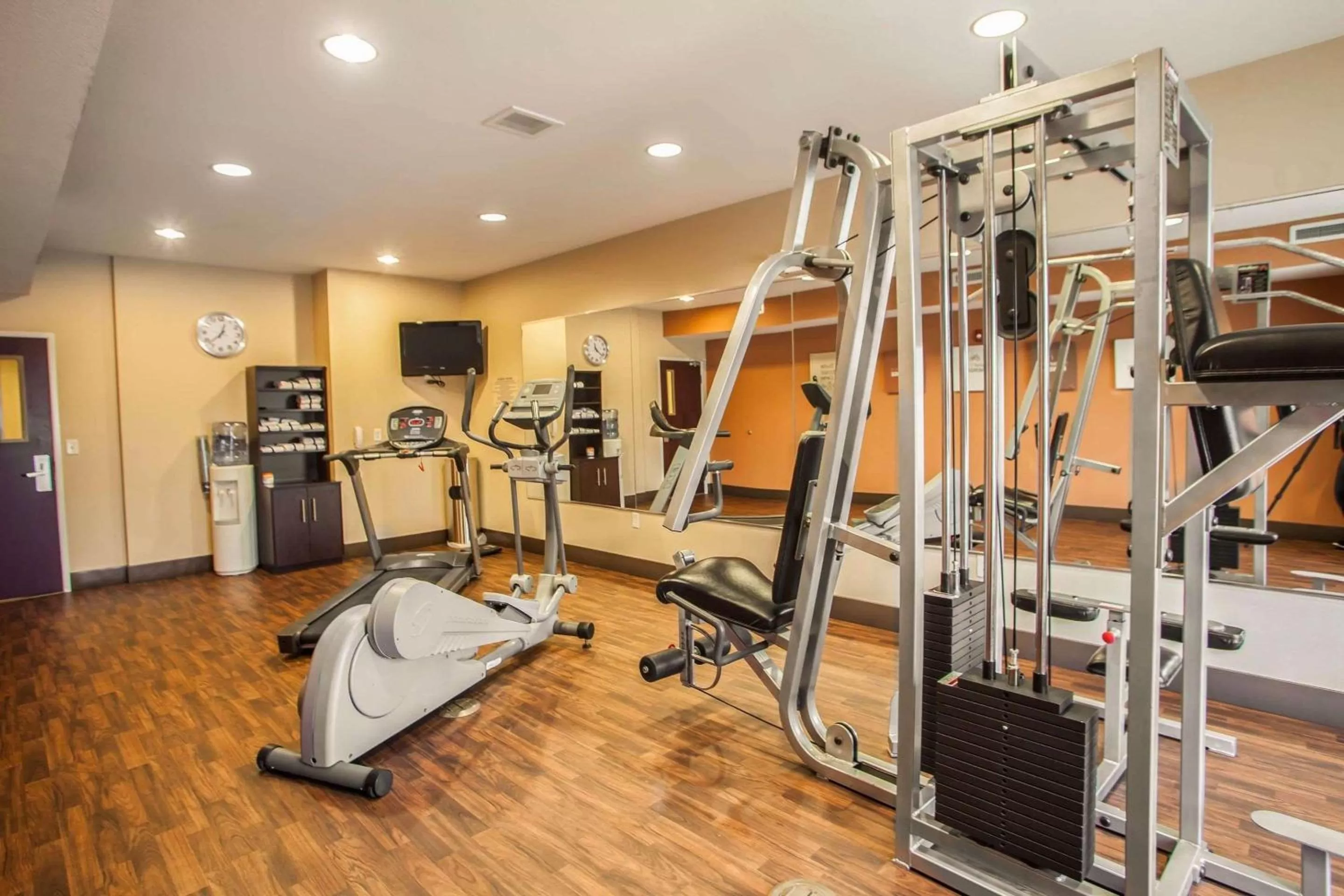 Fitness centre/facilities in Comfort Suites Bloomington I-55 and I-74