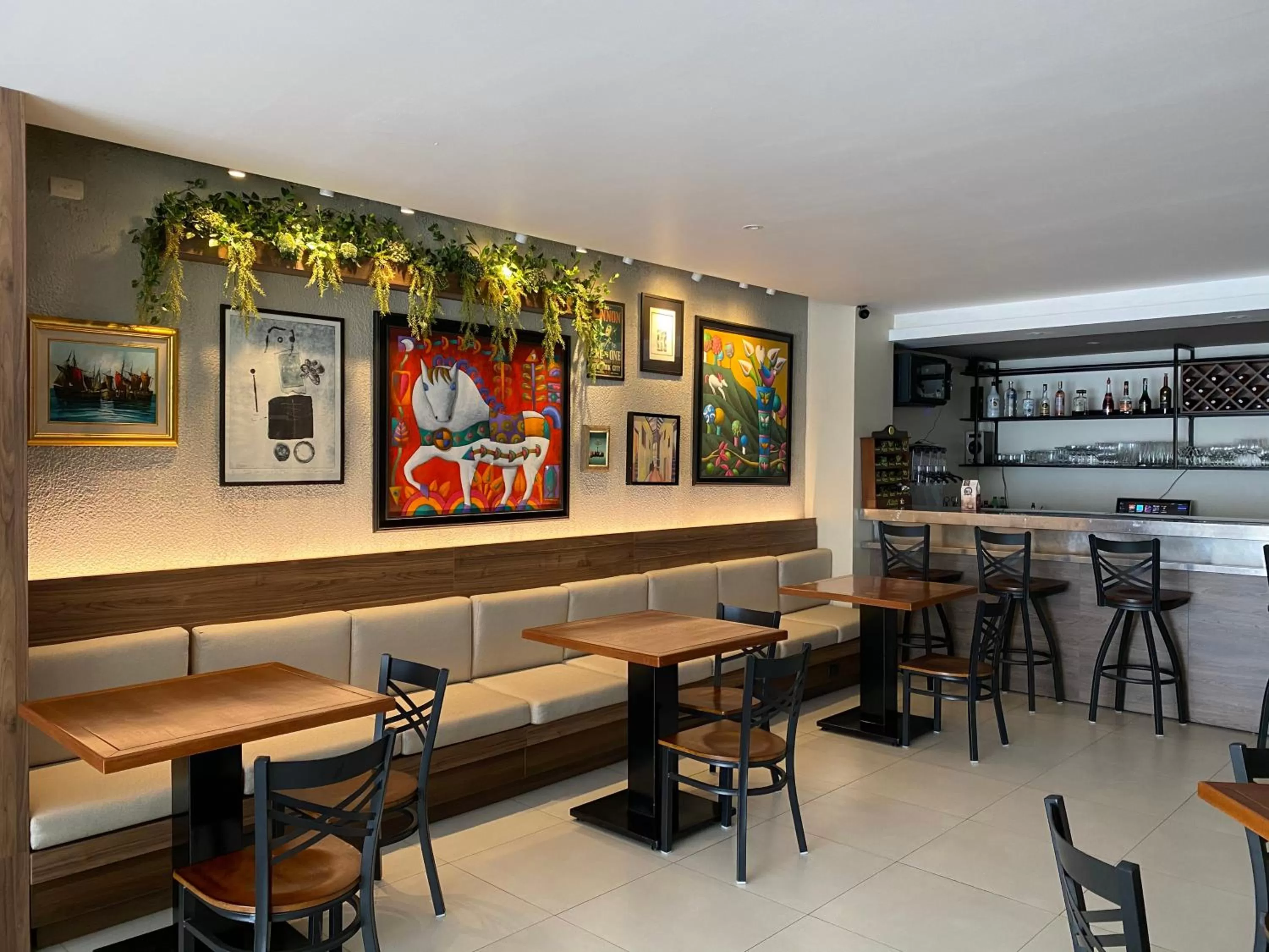 Restaurant/places to eat in Hotel Carrion