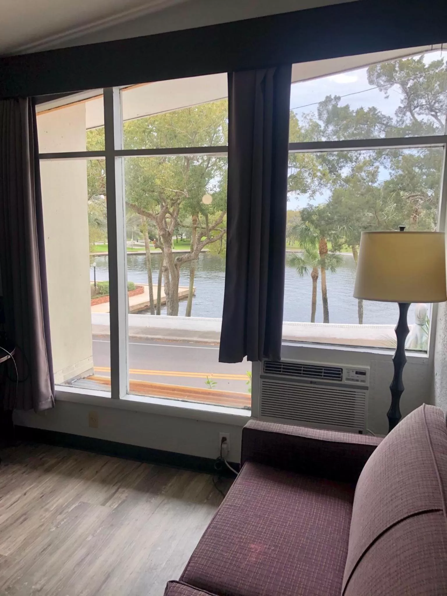 Lake view in Tarpon Inn