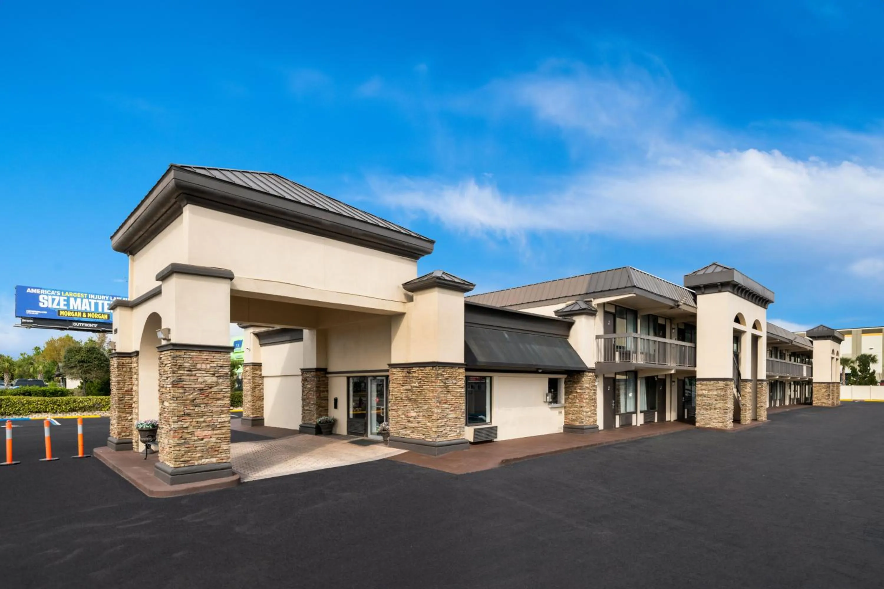 Property building in Americas Best Value Inn Orlando, FL
