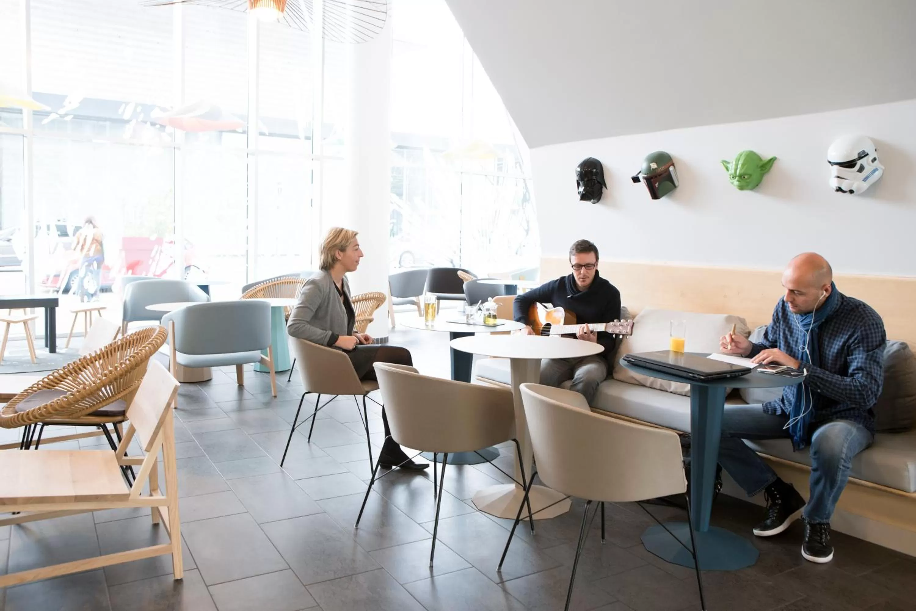 Lounge or bar in Novotel Suites Lille Europe