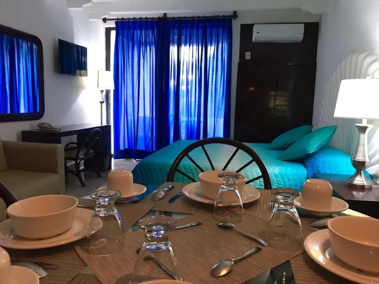 TV and multimedia in Ixtapa Palace