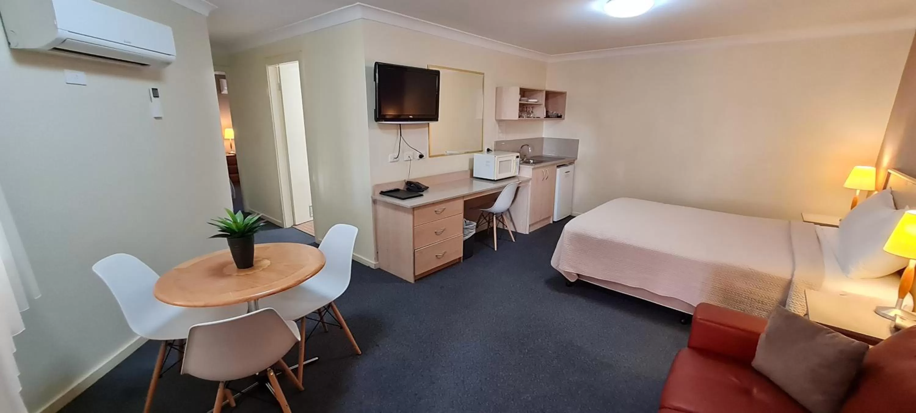 Bedroom, Bed in Golf Links Motel