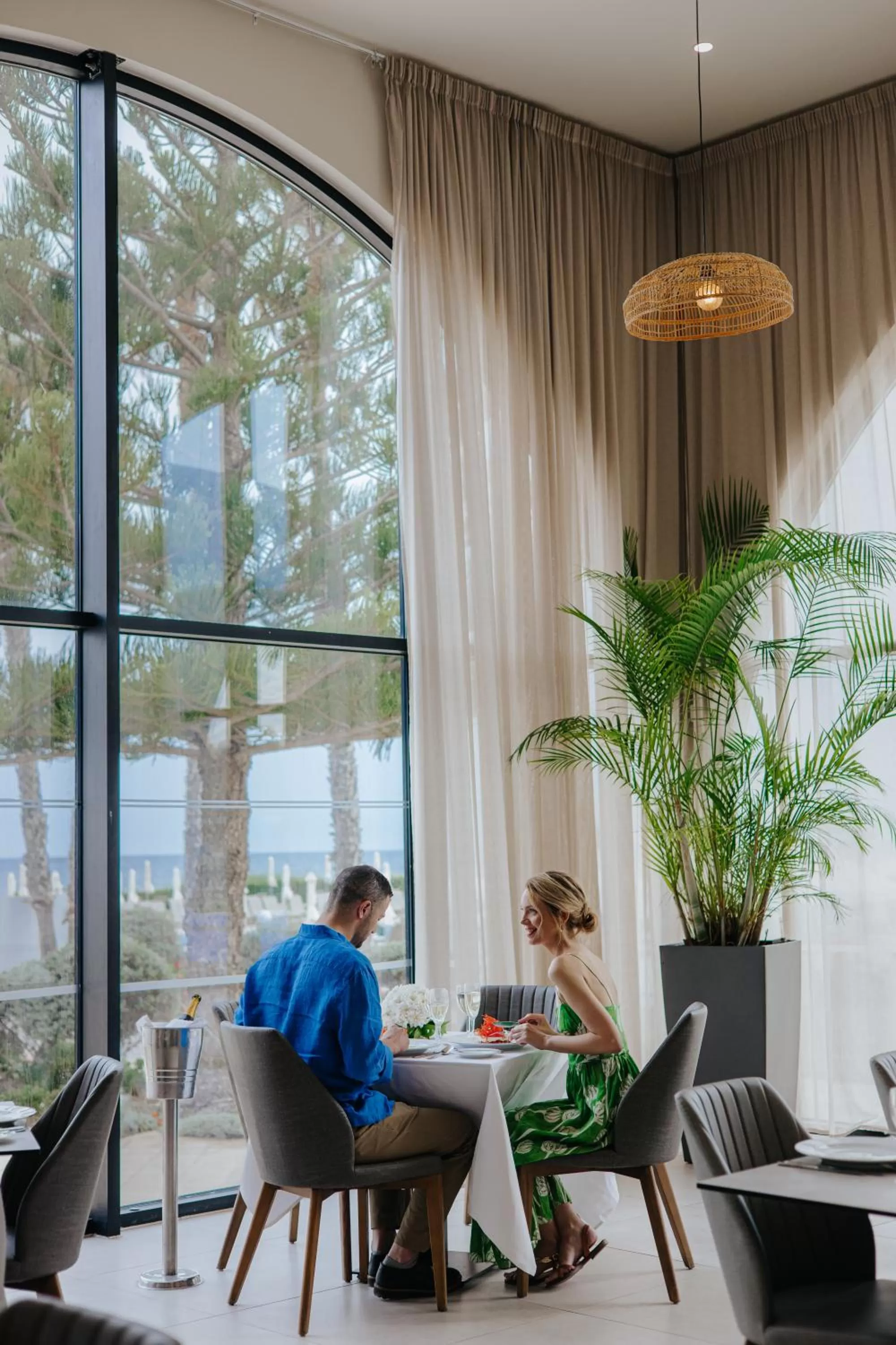 Restaurant/places to eat in Louis Phaethon Beach