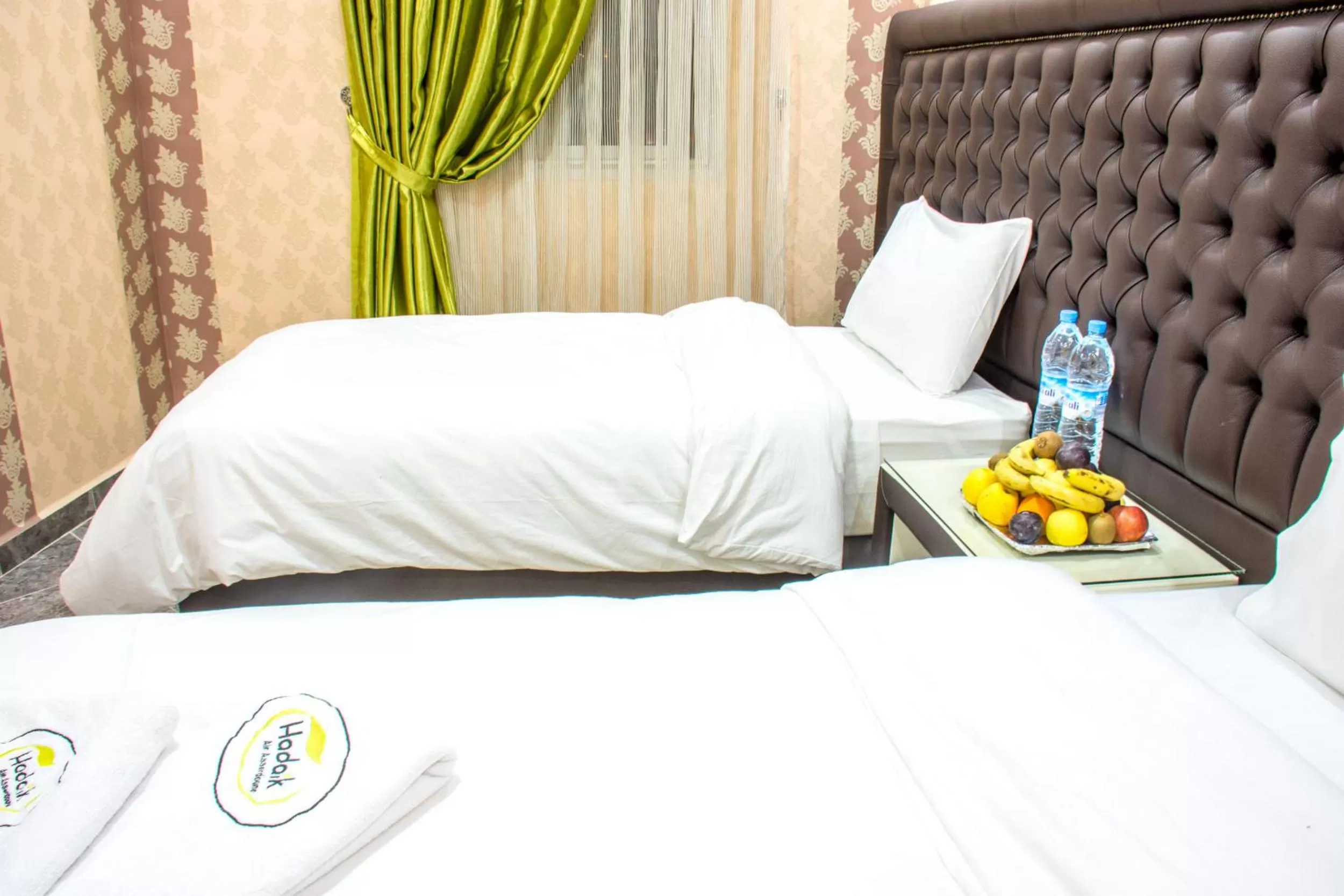 Bed in Hôtel Hadaik Ain Asserdoune