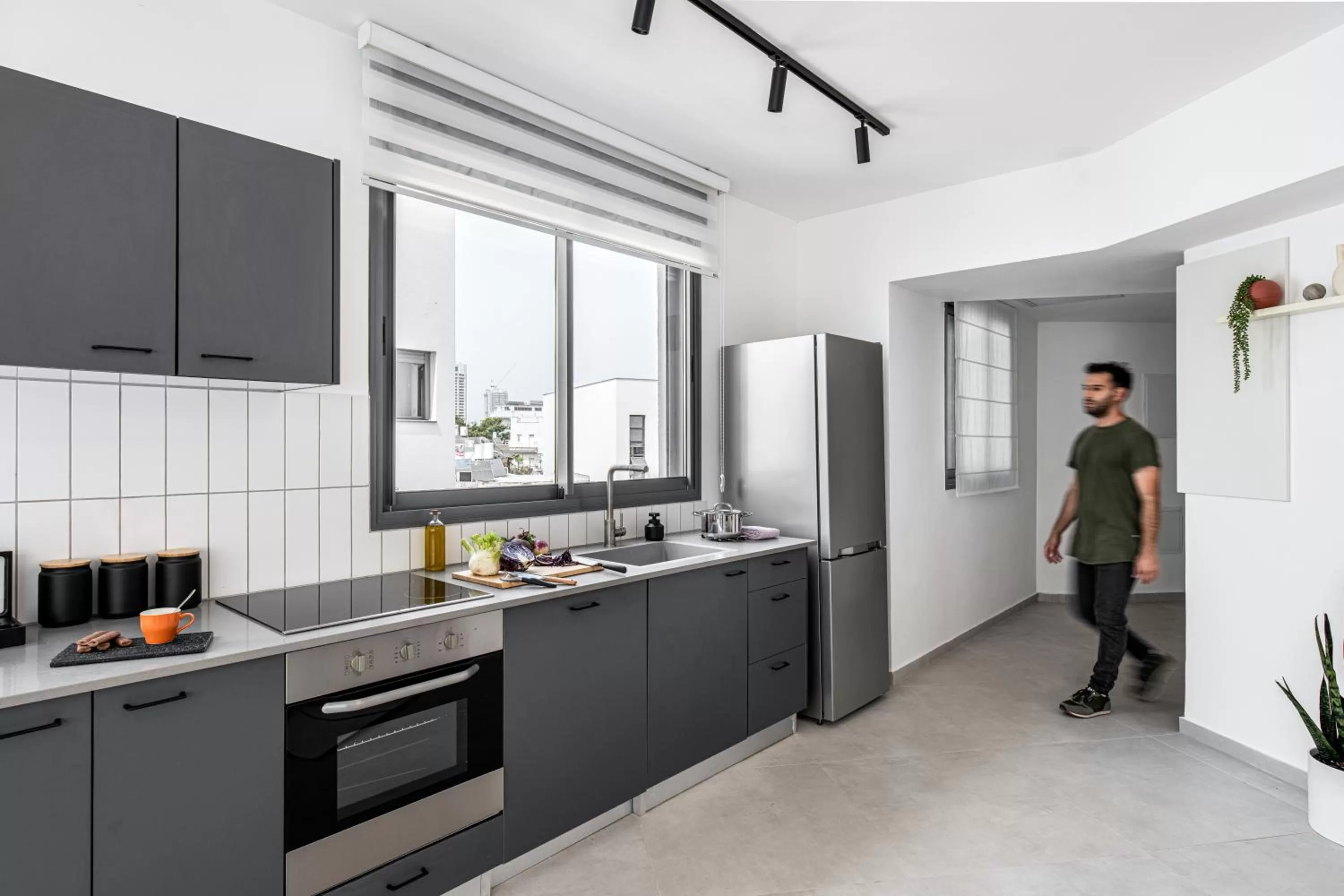 People in Mate GEORGE - By HOMY