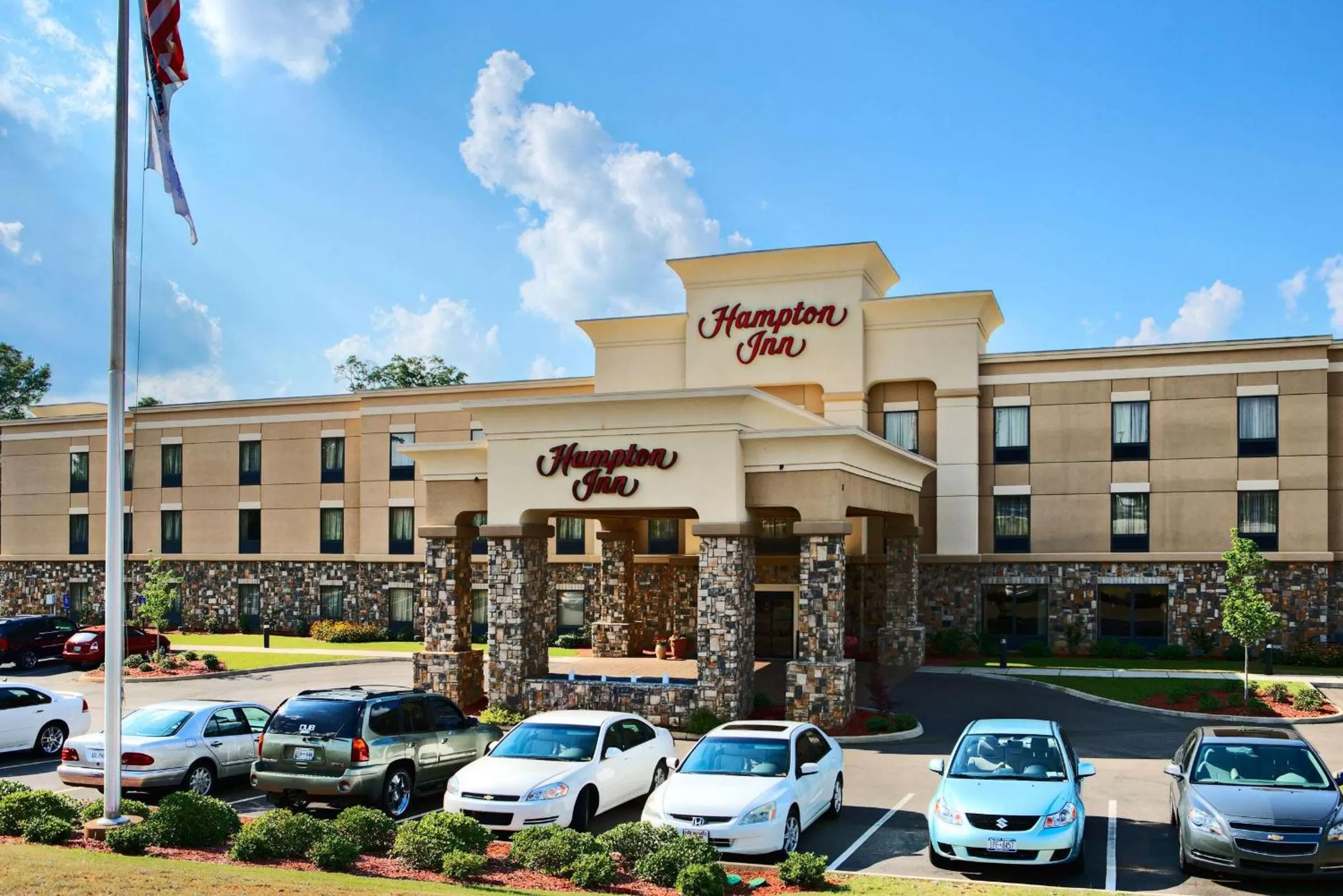 Property building in Hampton Inn Enterprise