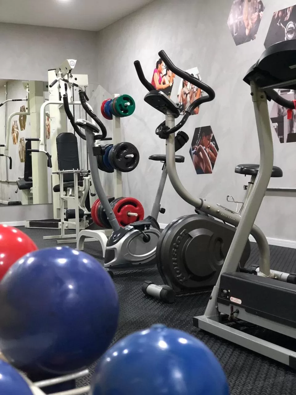 Fitness centre/facilities in Arrey Executive Hotel