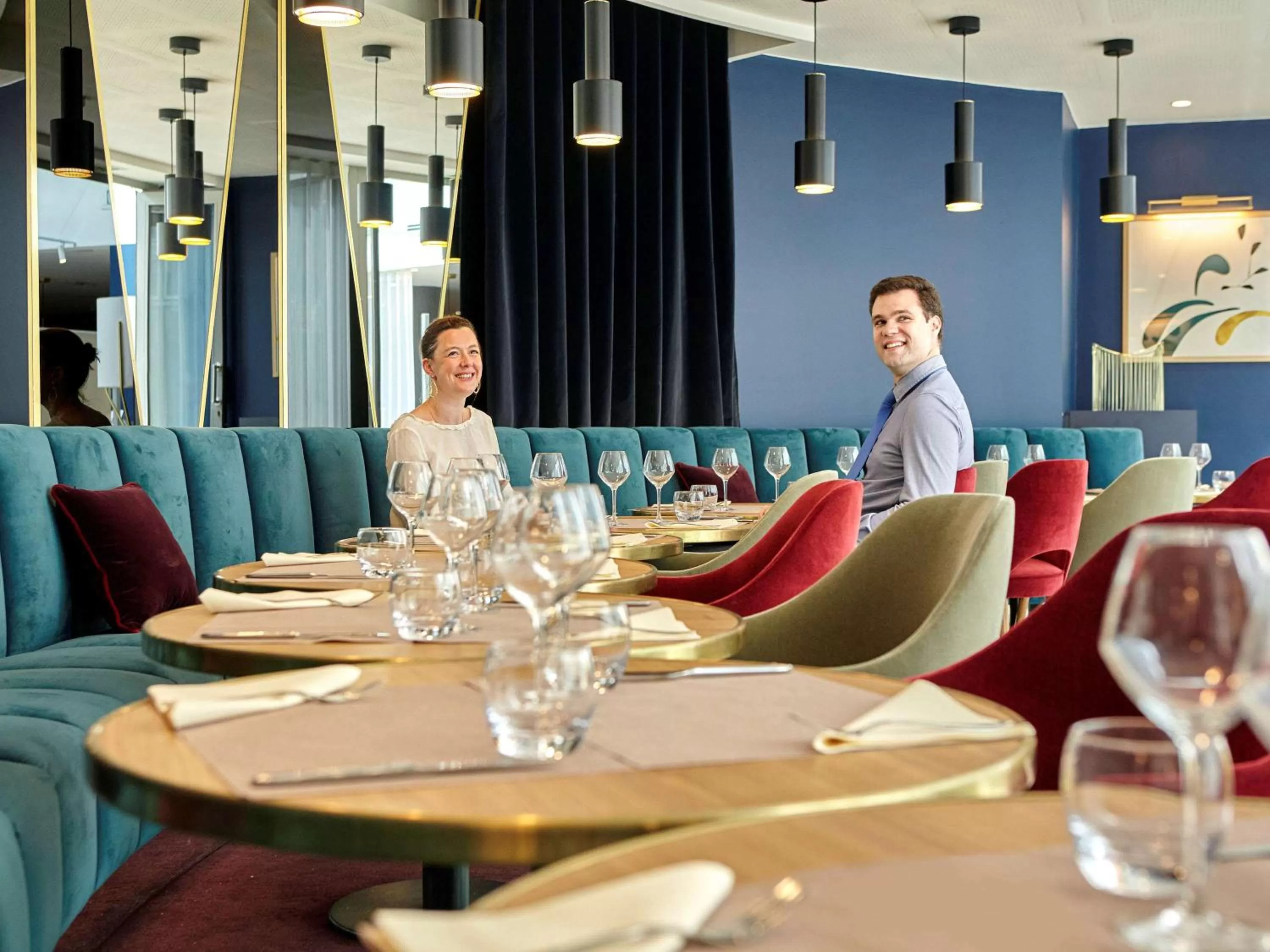 Restaurant/places to eat in Mercure Paris la Défense Grande Arche