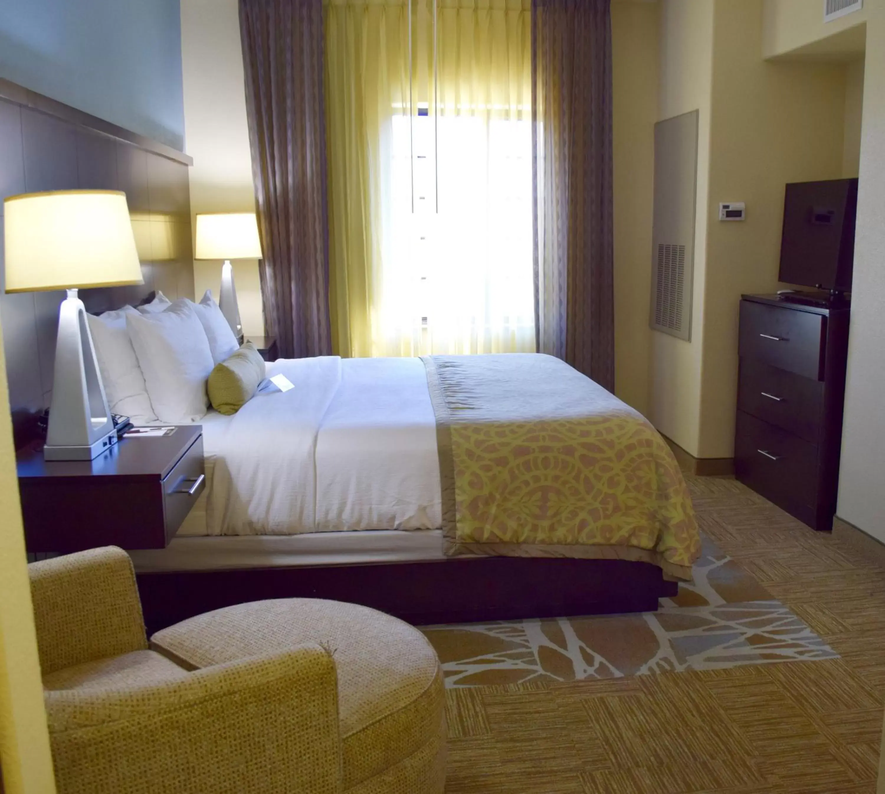 Two-Bedroom Suite in Staybridge Suites Houston Stafford - Sugar Land, an IHG Hotel Two-Bedroom Suite in Staybridge Suites Houston Stafford - Sugar Land, an IHG Hotel