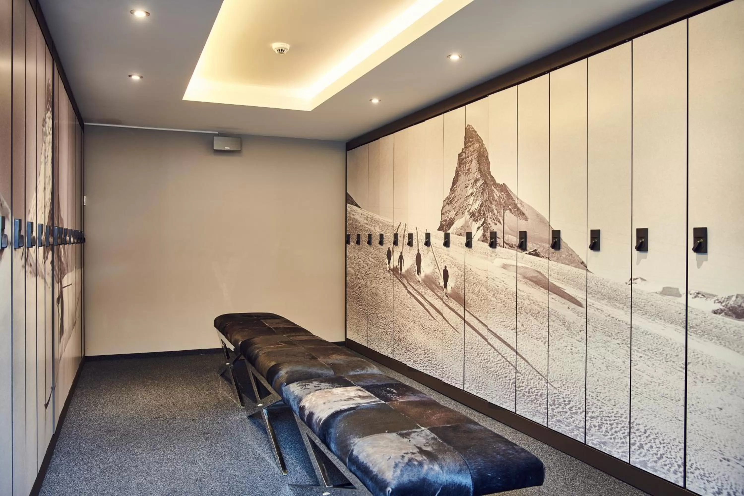 Skiing in Matthiol Boutique Hotel