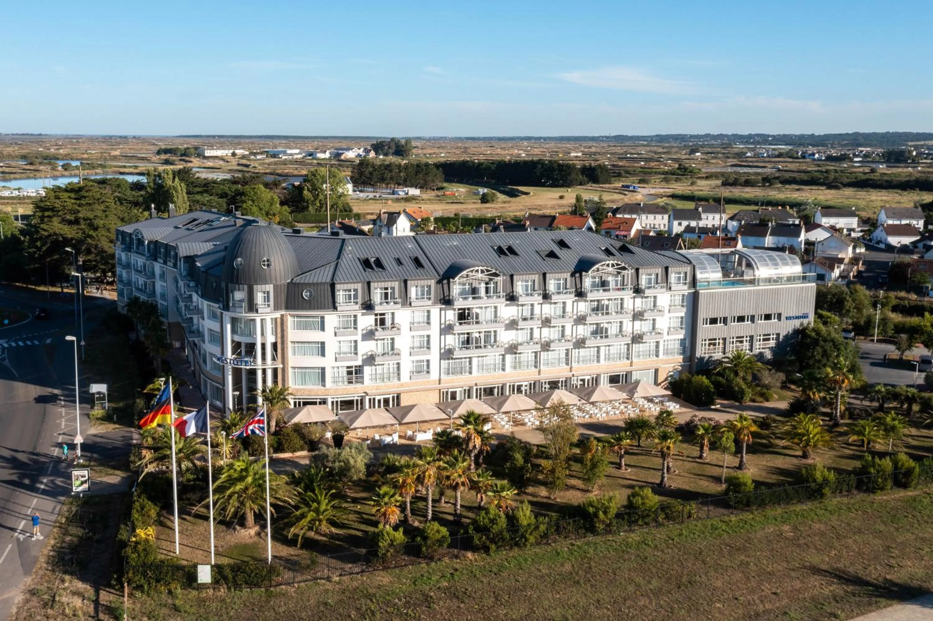 Facade/entrance in Westotel Le Pouliguen