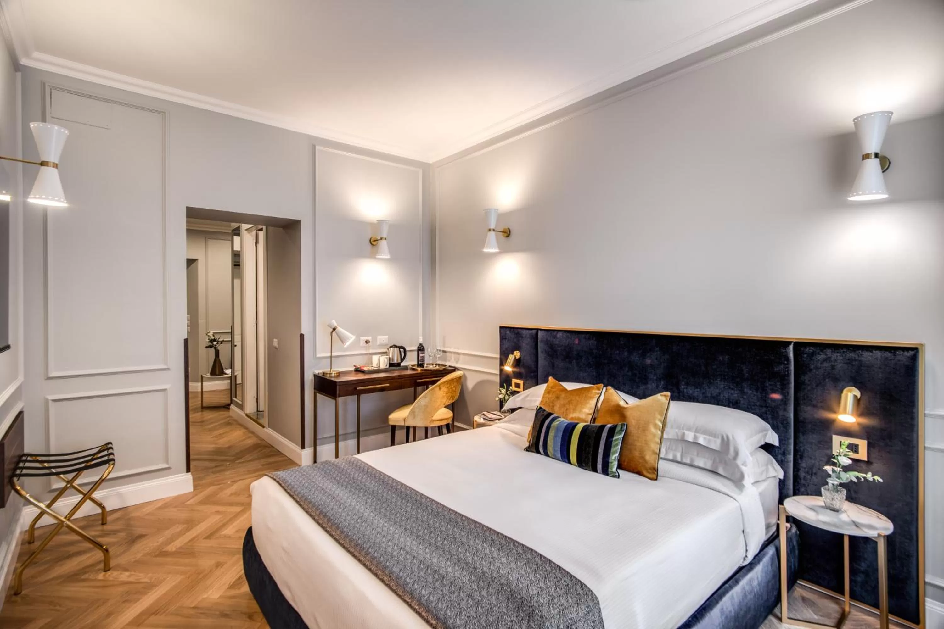 Bed in Tree Charme Augusto Boutique Hotel