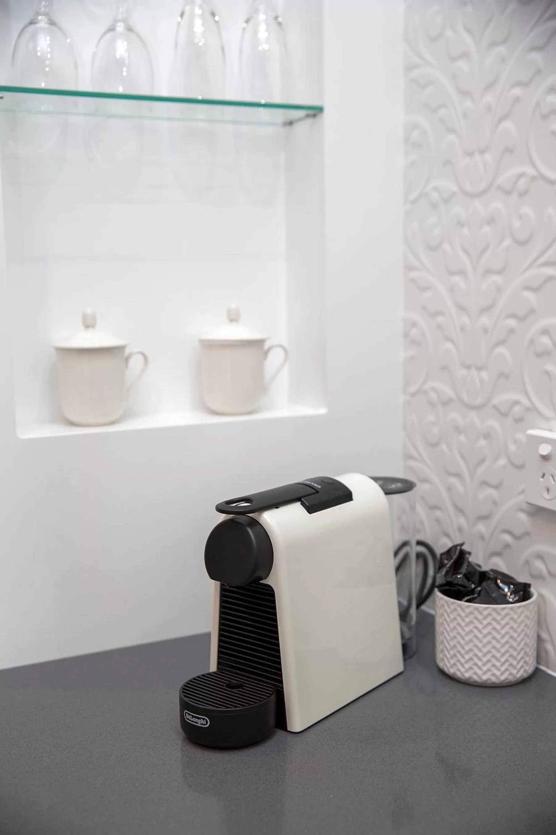 Coffee/tea facilities in CH Boutique Hotel & Apartments, an Ascend Collection Hotel