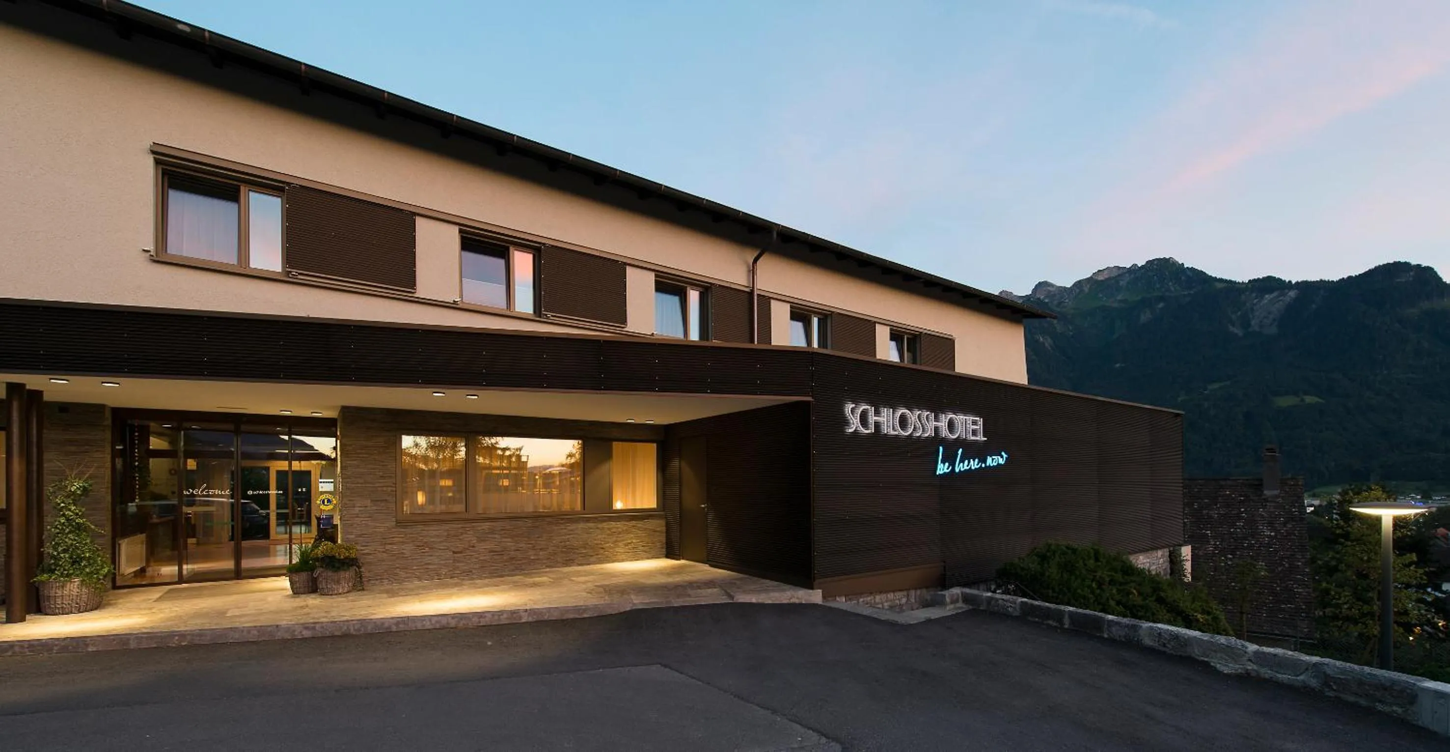 Facade/entrance in Schlosshotel Dörflinger