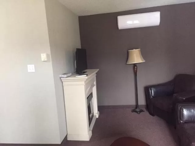 TV/Entertainment Center in The Southern Port Hotel & Chalets