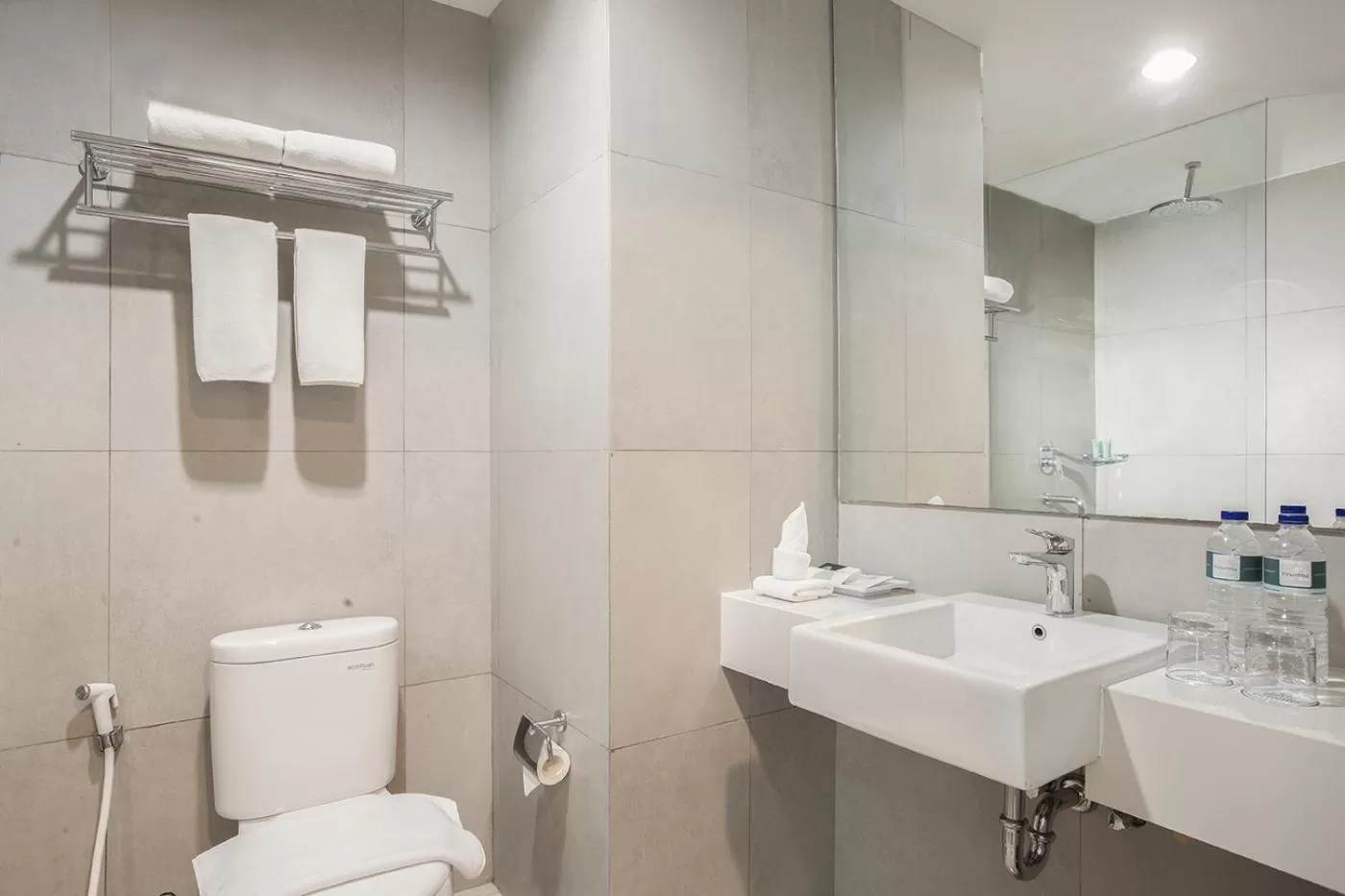 Bathroom in KHAS Makassar Hotel