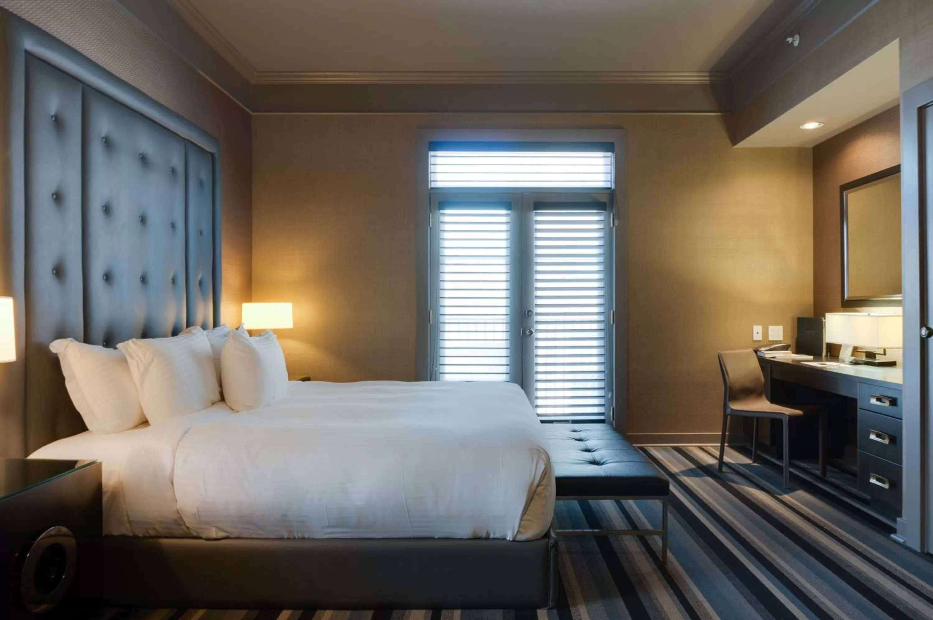 Bedroom, Bed in Hotel Arts Kensington