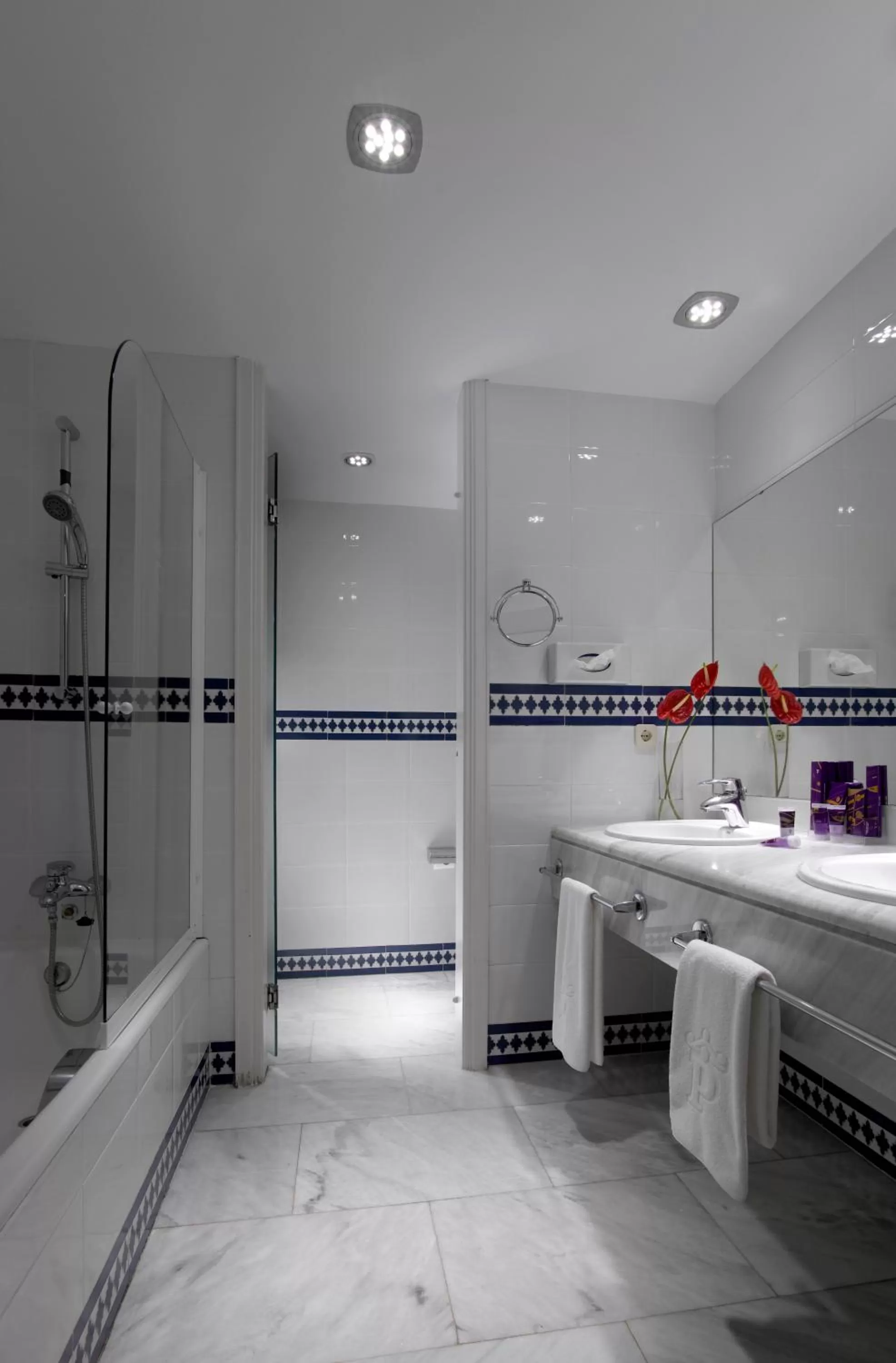 Bathroom in Parador de Carmona