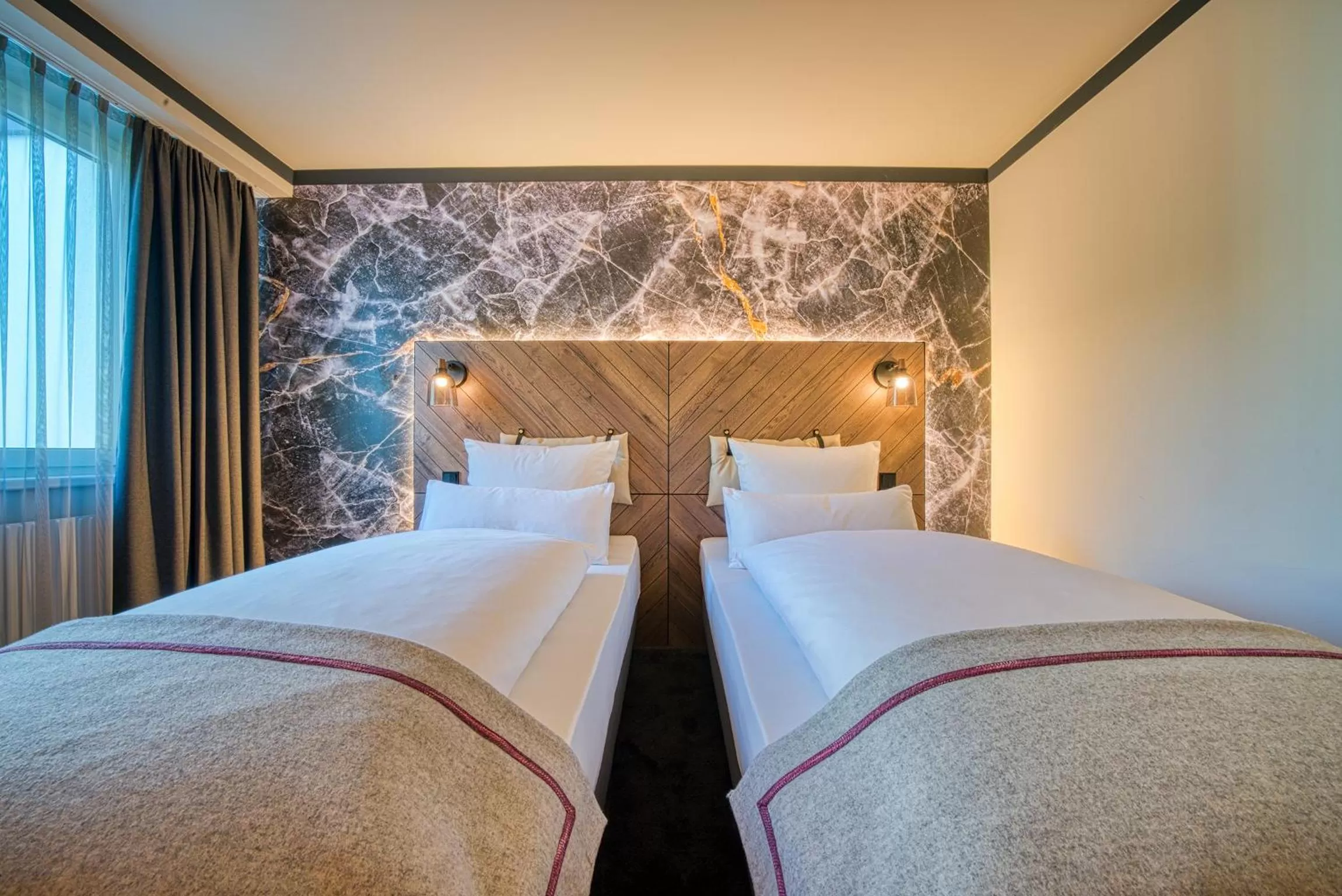 Photo of the whole room, Bed in FourSide Hotel Salzburg Messe, Trademark Collection by Wyndham