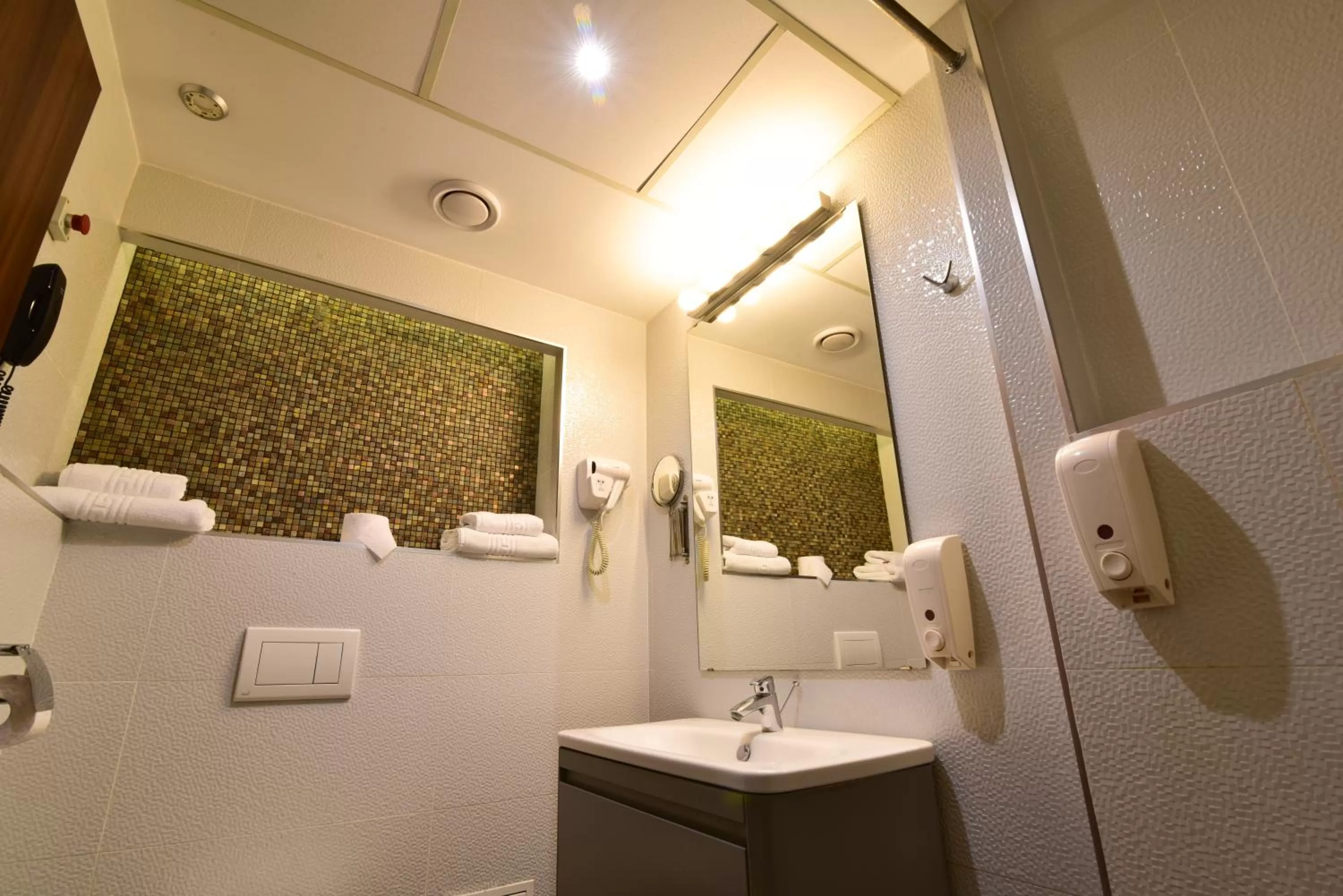 Bathroom in Hotel Forum