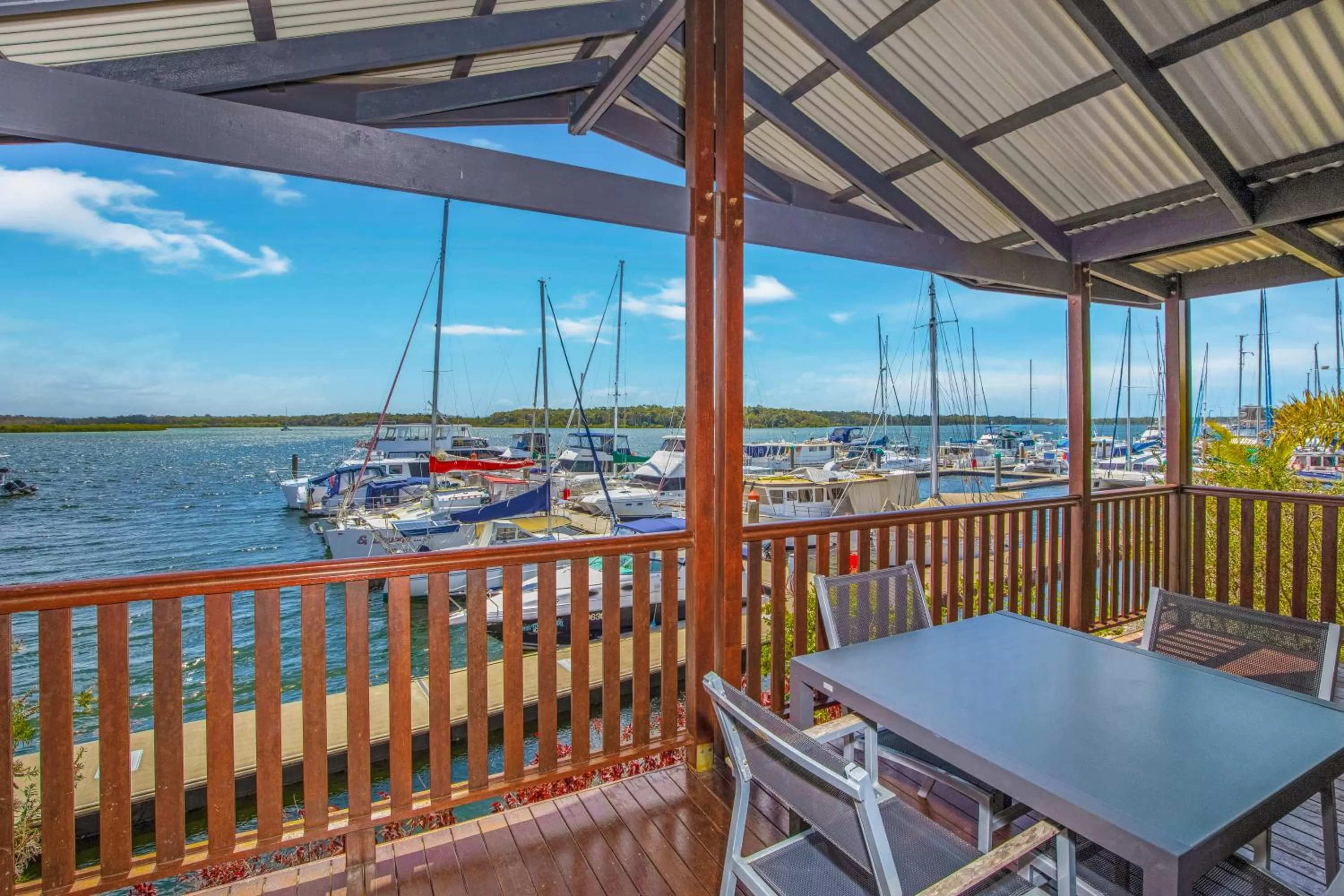 Tin Can Bay Marina Villas