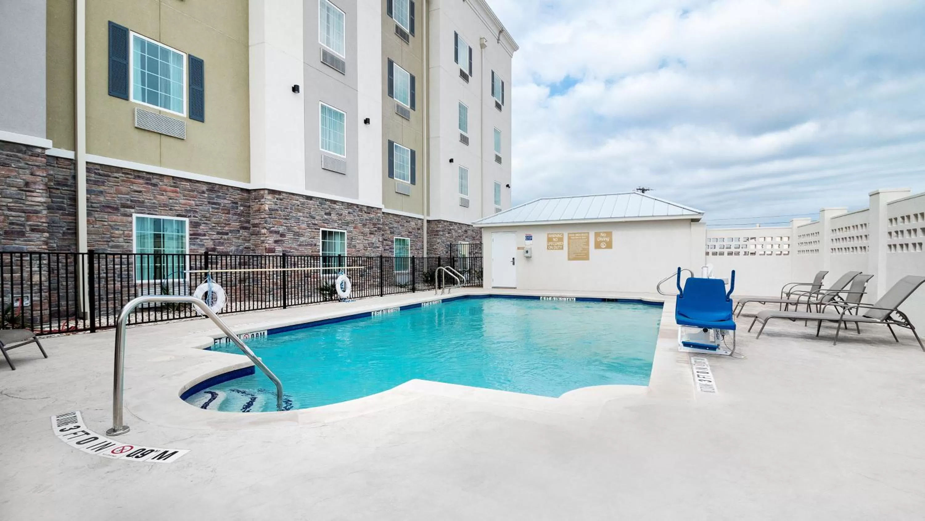 Swimming pool in Candlewood Suites Waco by IHG