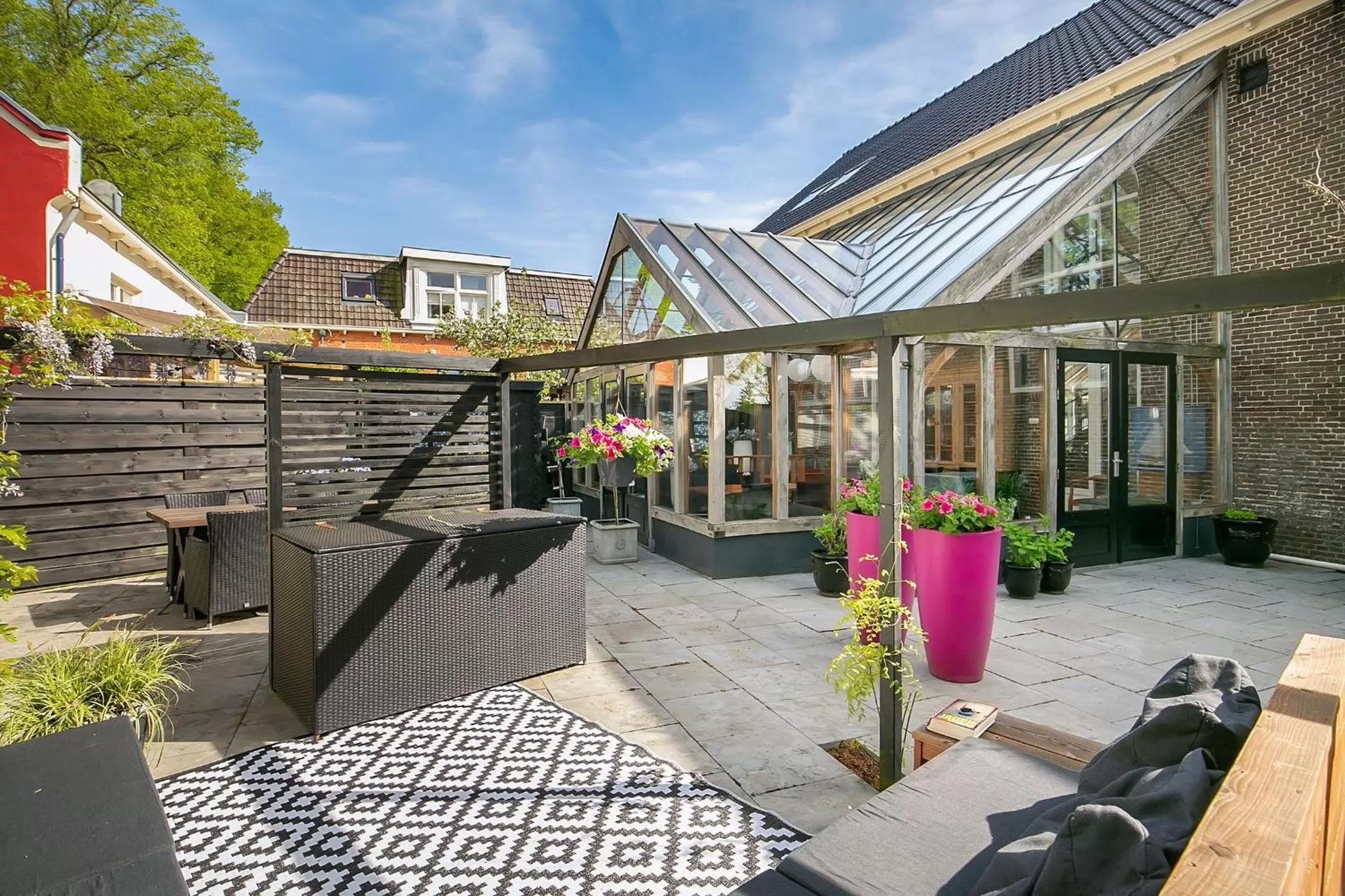 Property building in B&B Unieck