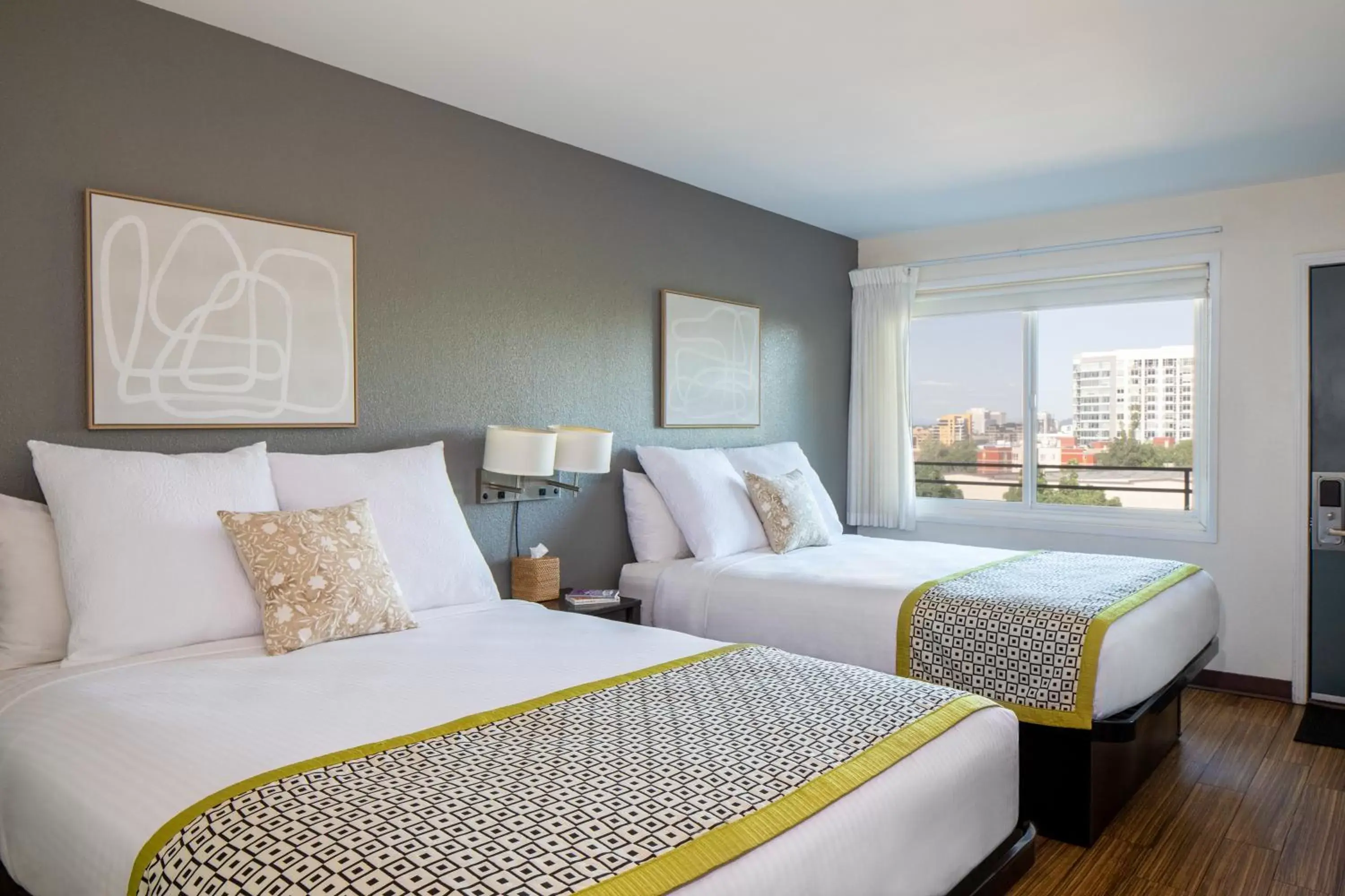 Quadruple Room in Park Lane Suites & Inn Quadruple Room in Park Lane Suites & Inn