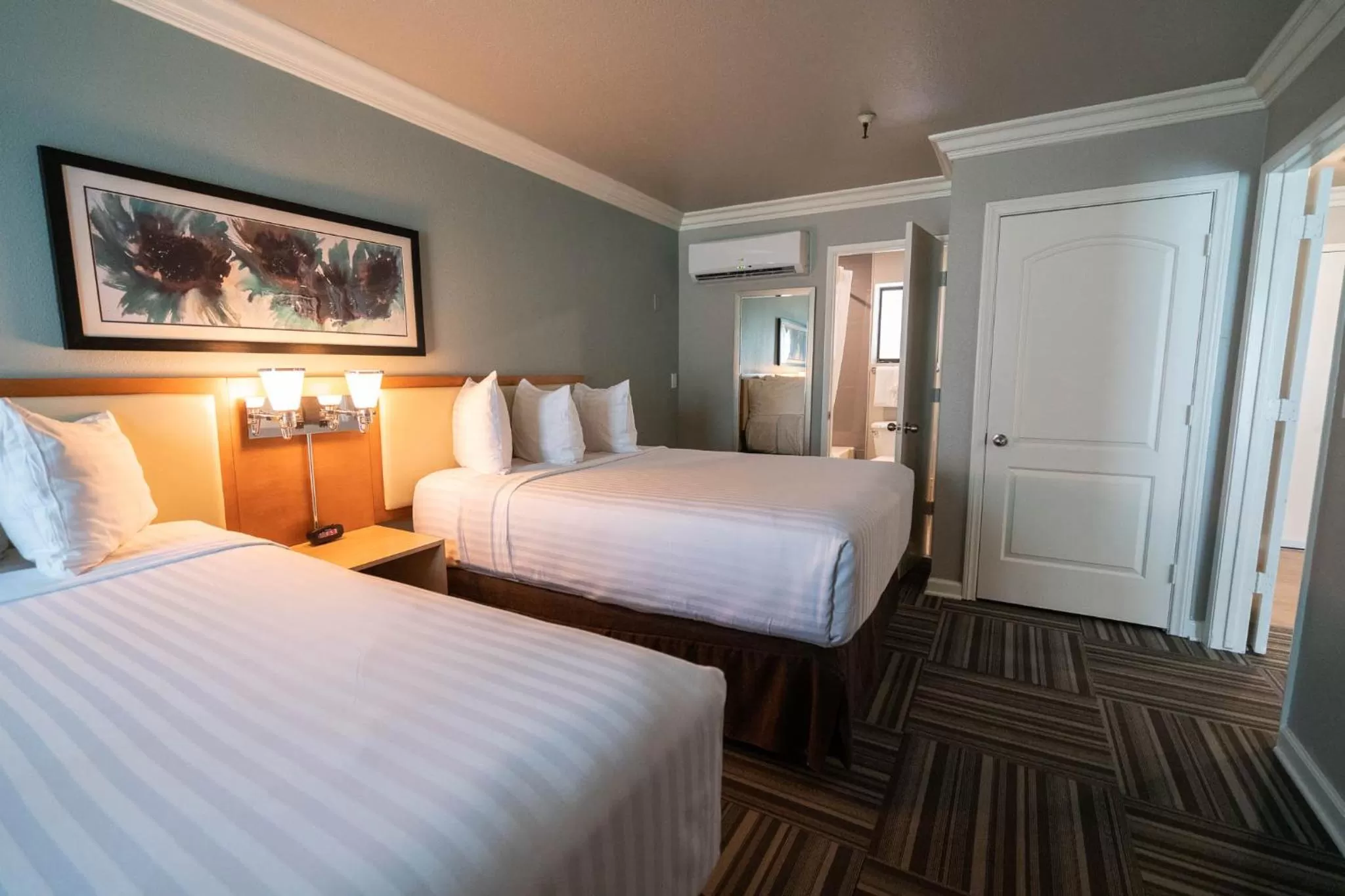 Bedroom, Bed in Alexis Park All Suite Resort