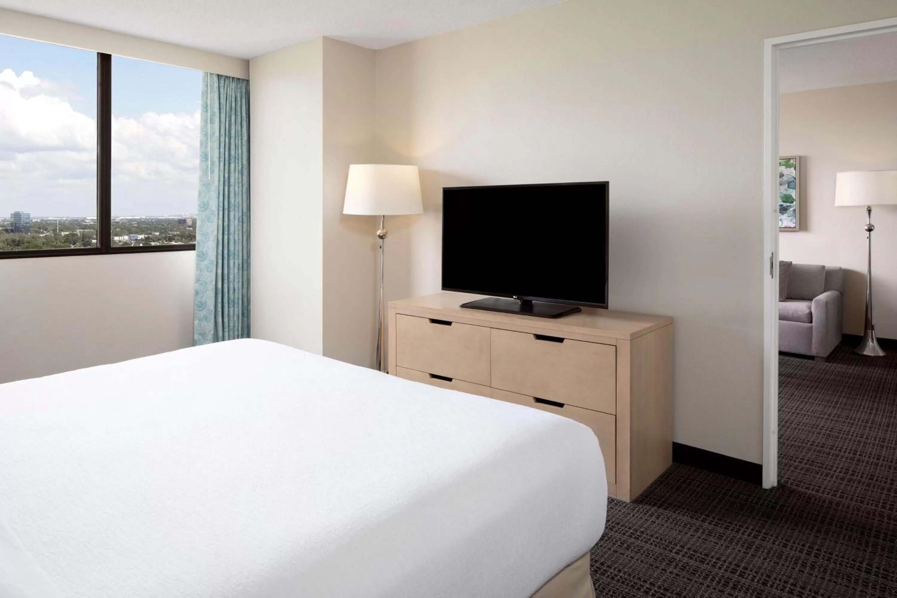 Bed in Embassy Suites by Hilton Tampa Airport Westshore