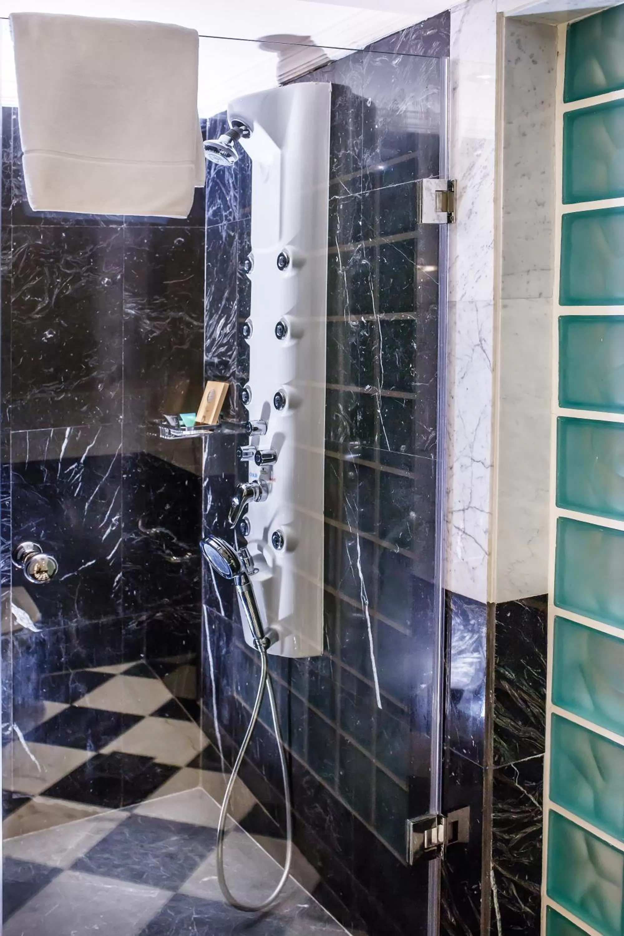 Bathroom in Grand Excelsior Hotel Deira