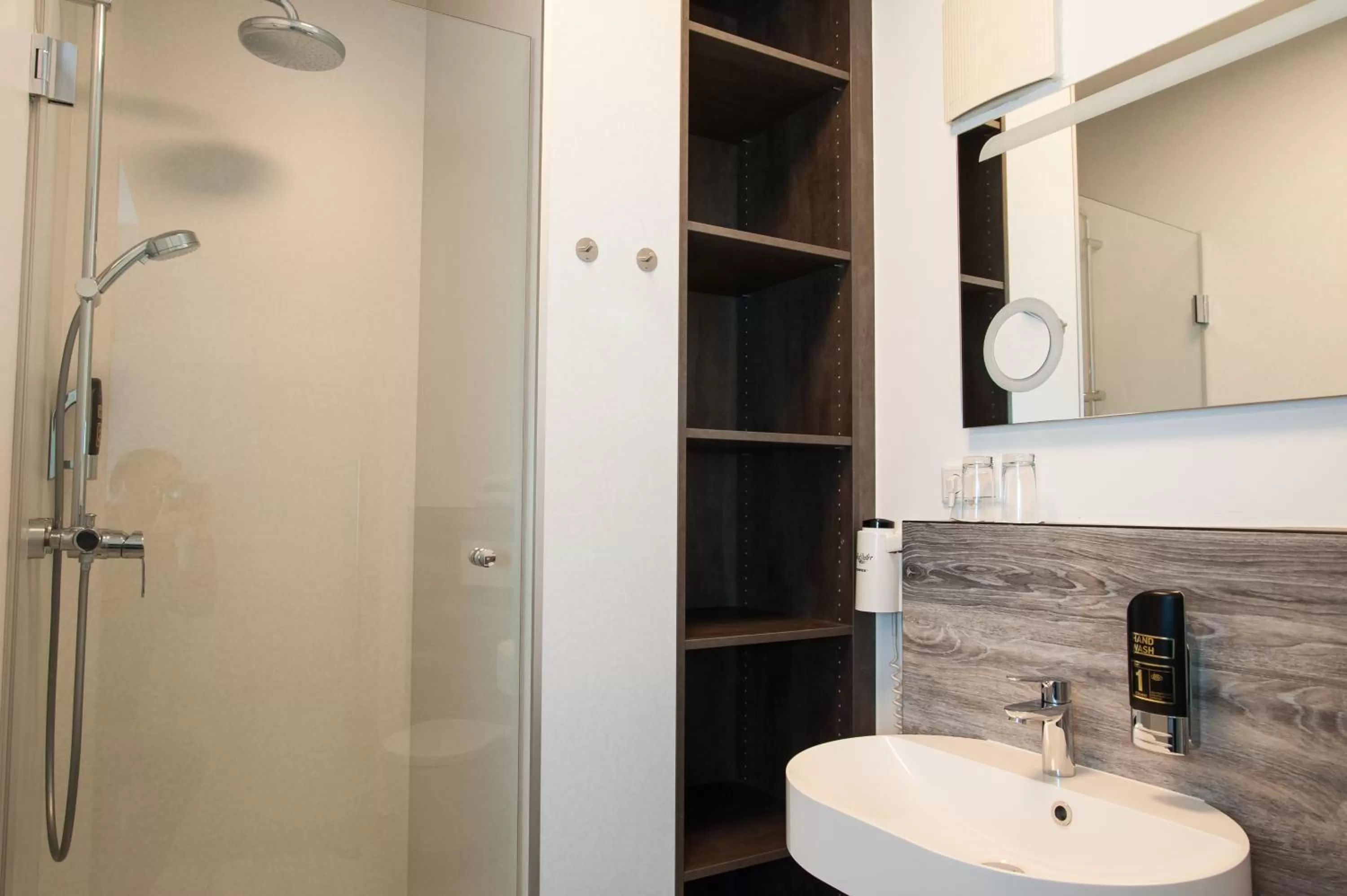 Bathroom in Amalienburg - Boutique & Boarding Hotel