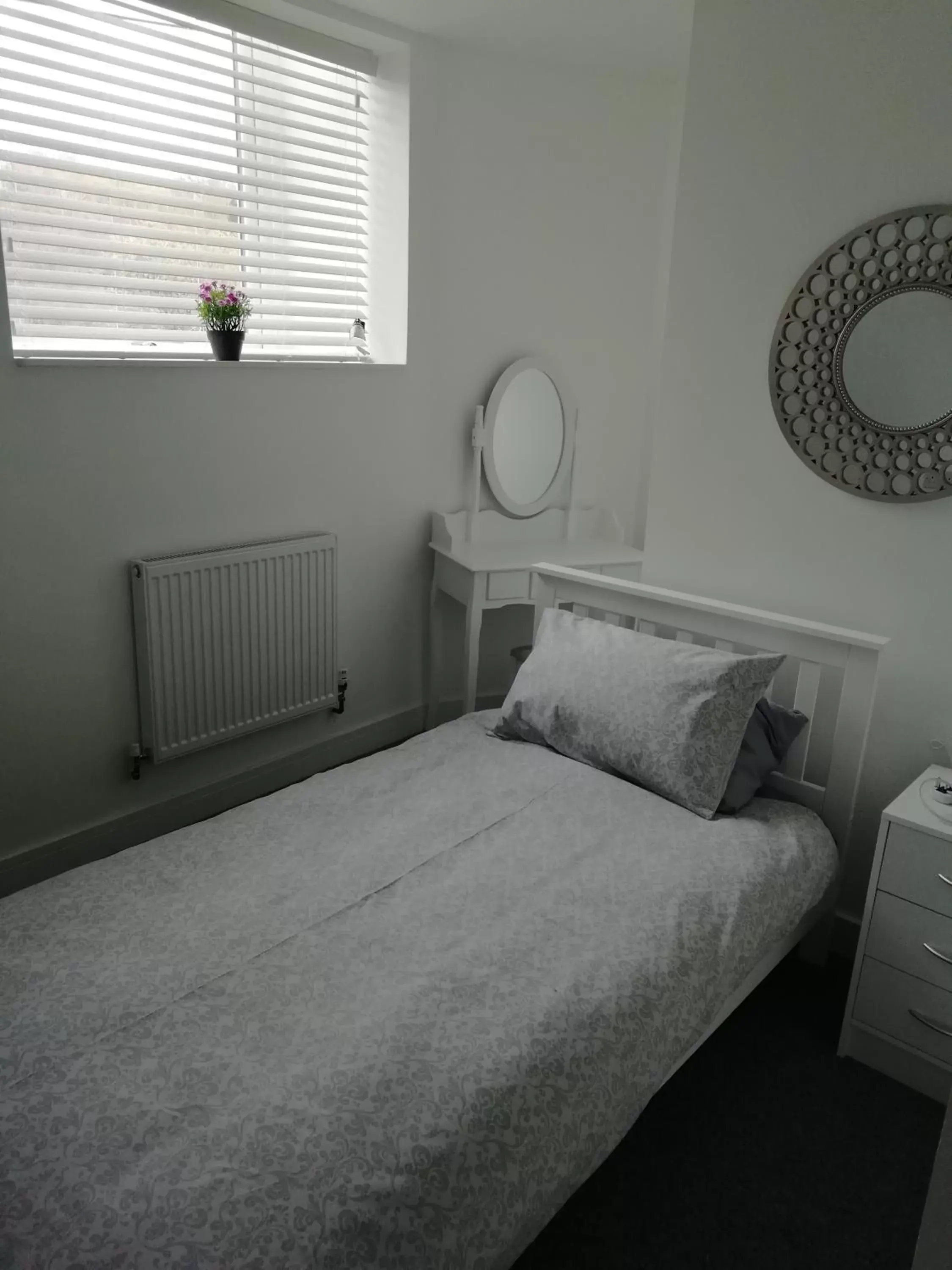 Single Room - single occupancy in The Antelope Hotel Single Room - single occupancy in The Antelope Hotel