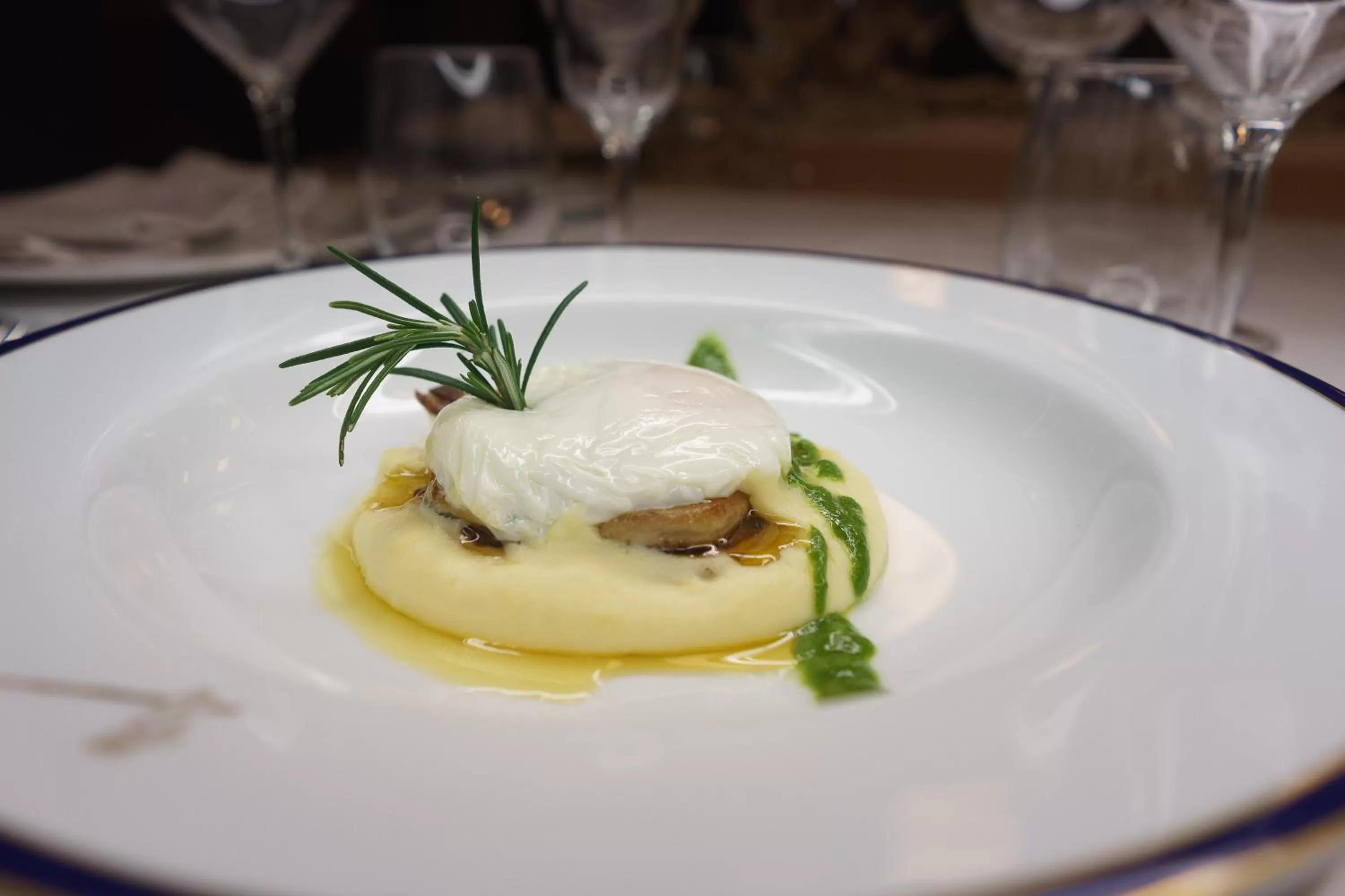 Food and drinks in Hospedium Hotel Triana