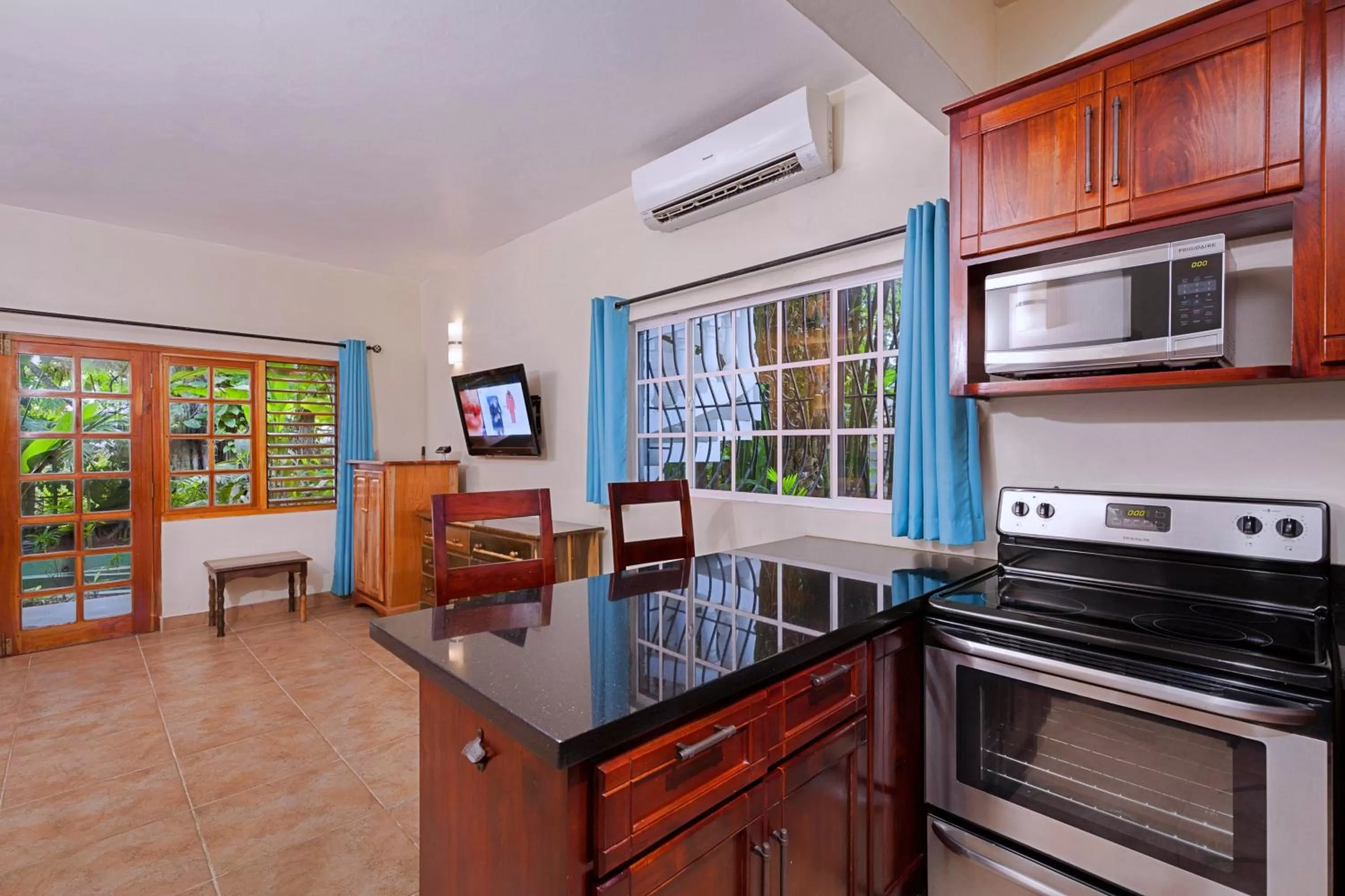 kitchen, Kitchen/Kitchenette in Beach House Condos, Negril