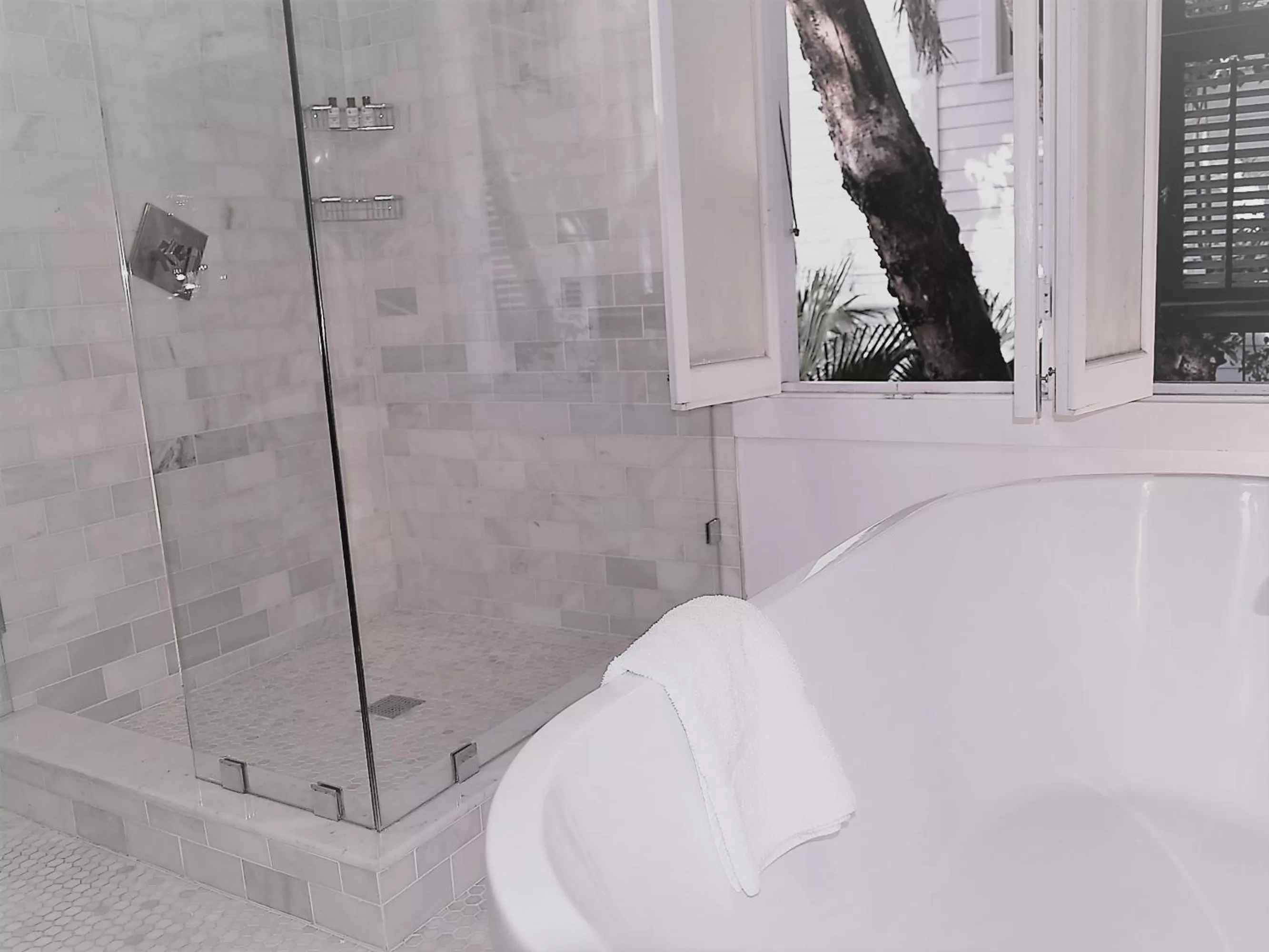 Bathroom in Simonton Court Historic Inn & Cottages