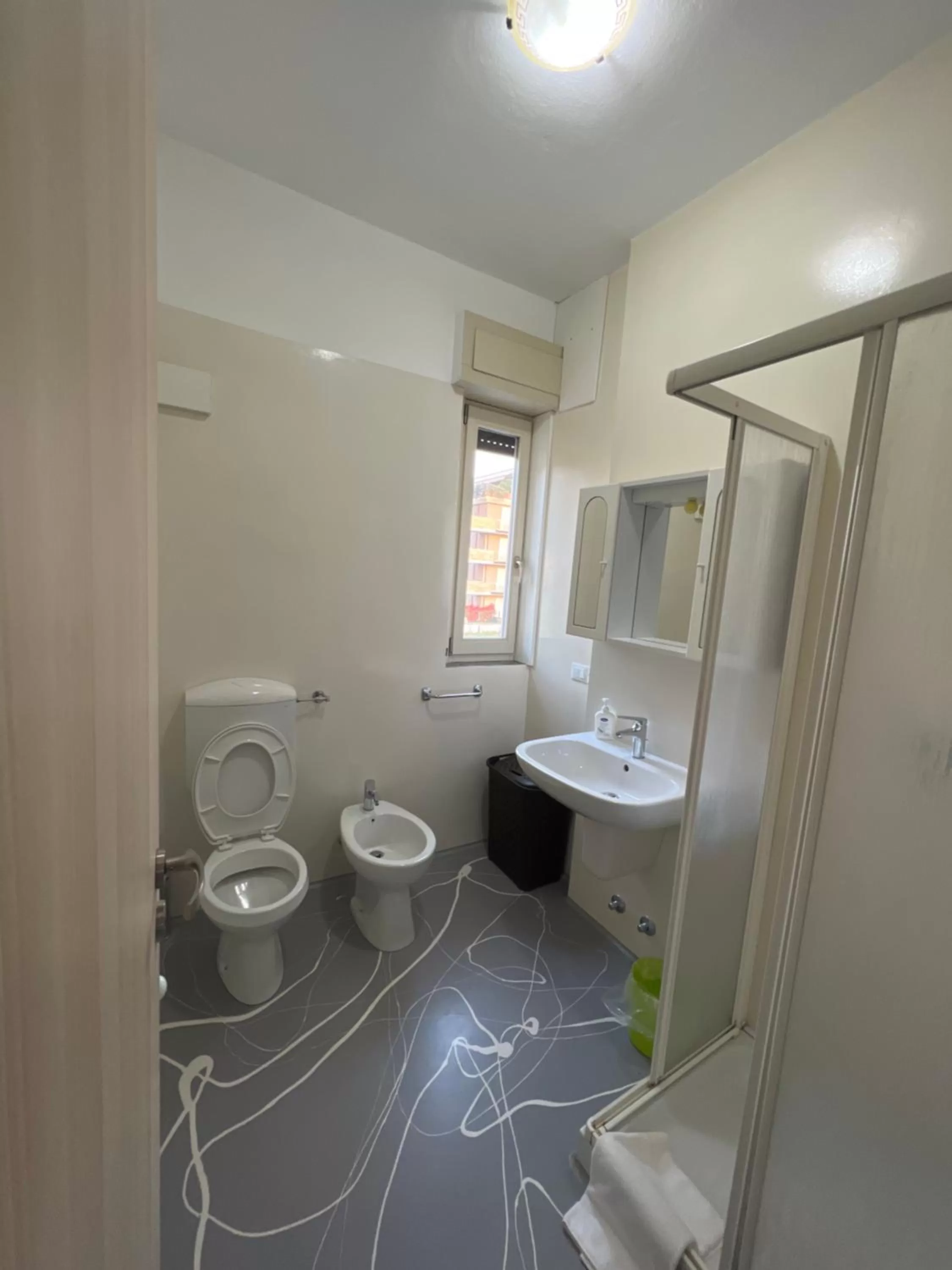 Bathroom in Macloud pub B&B