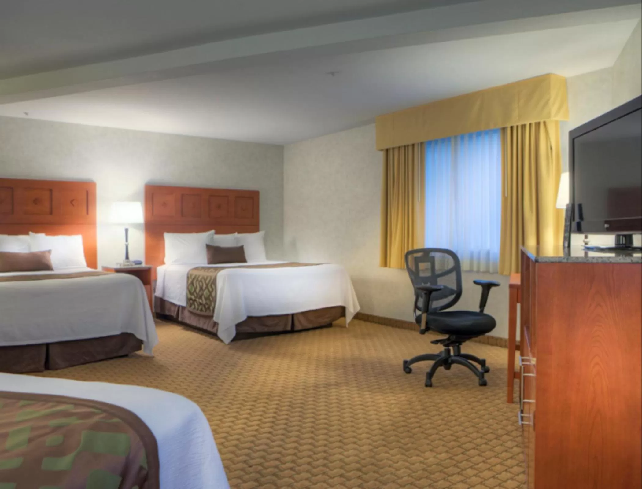 Photo of the whole room, Bed in Moab Valley Inn