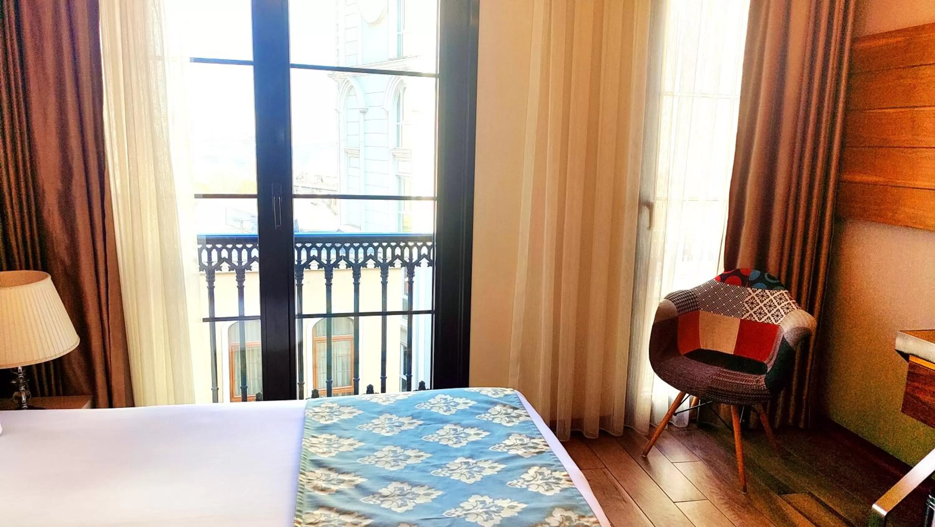 Massage, Bed in Old Port Hotel