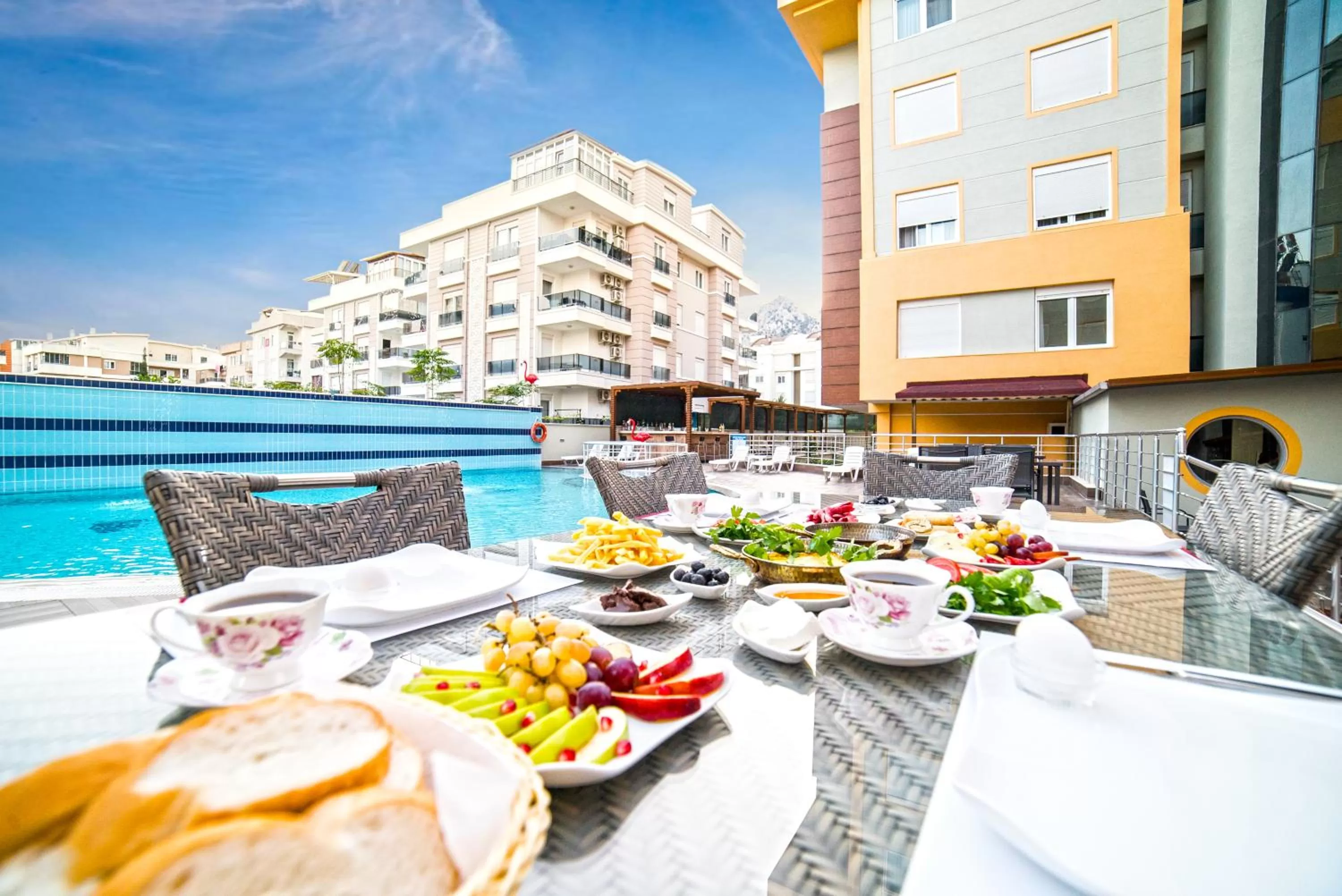 Swimming pool in Flamingo Residence