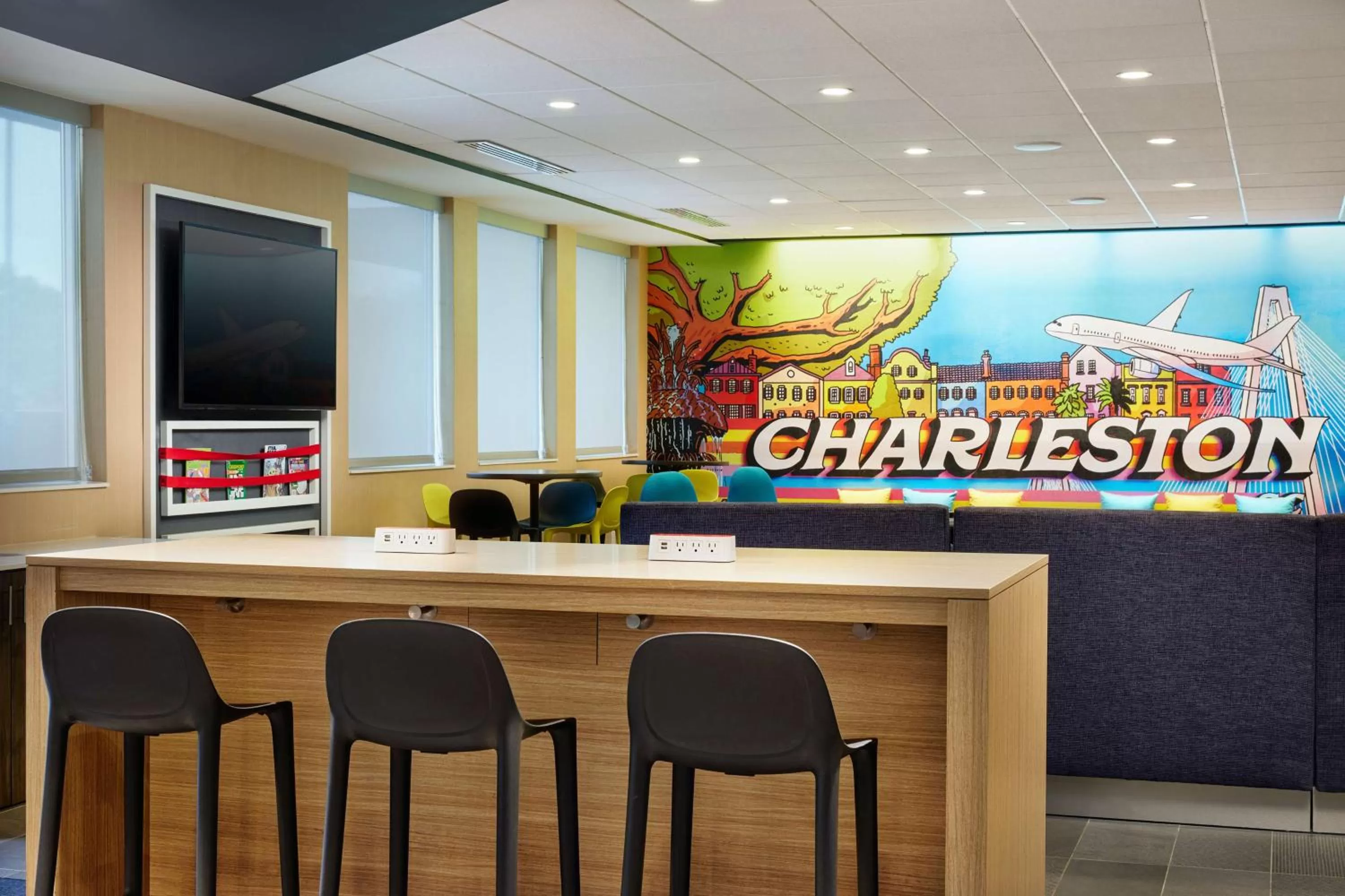 Lobby or reception in Tru By Hilton Charleston Airport