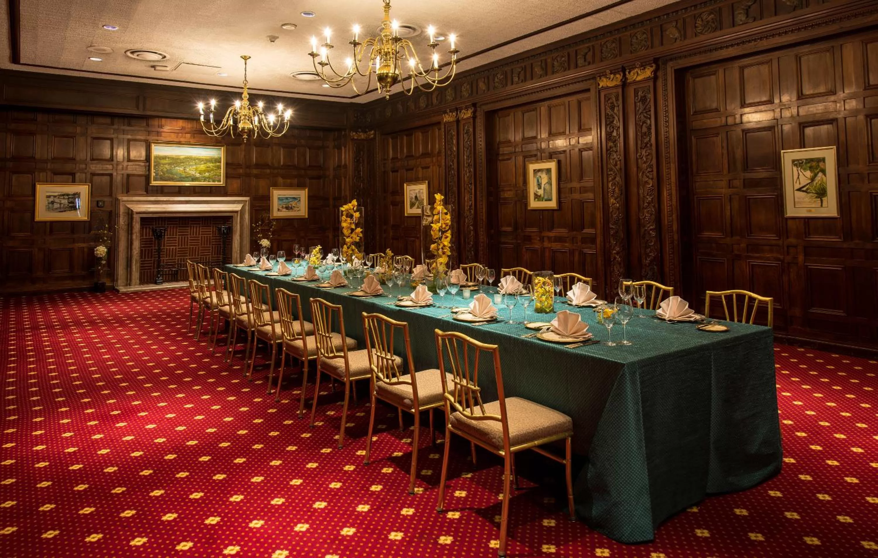 Business facilities in Hotel Du Pont