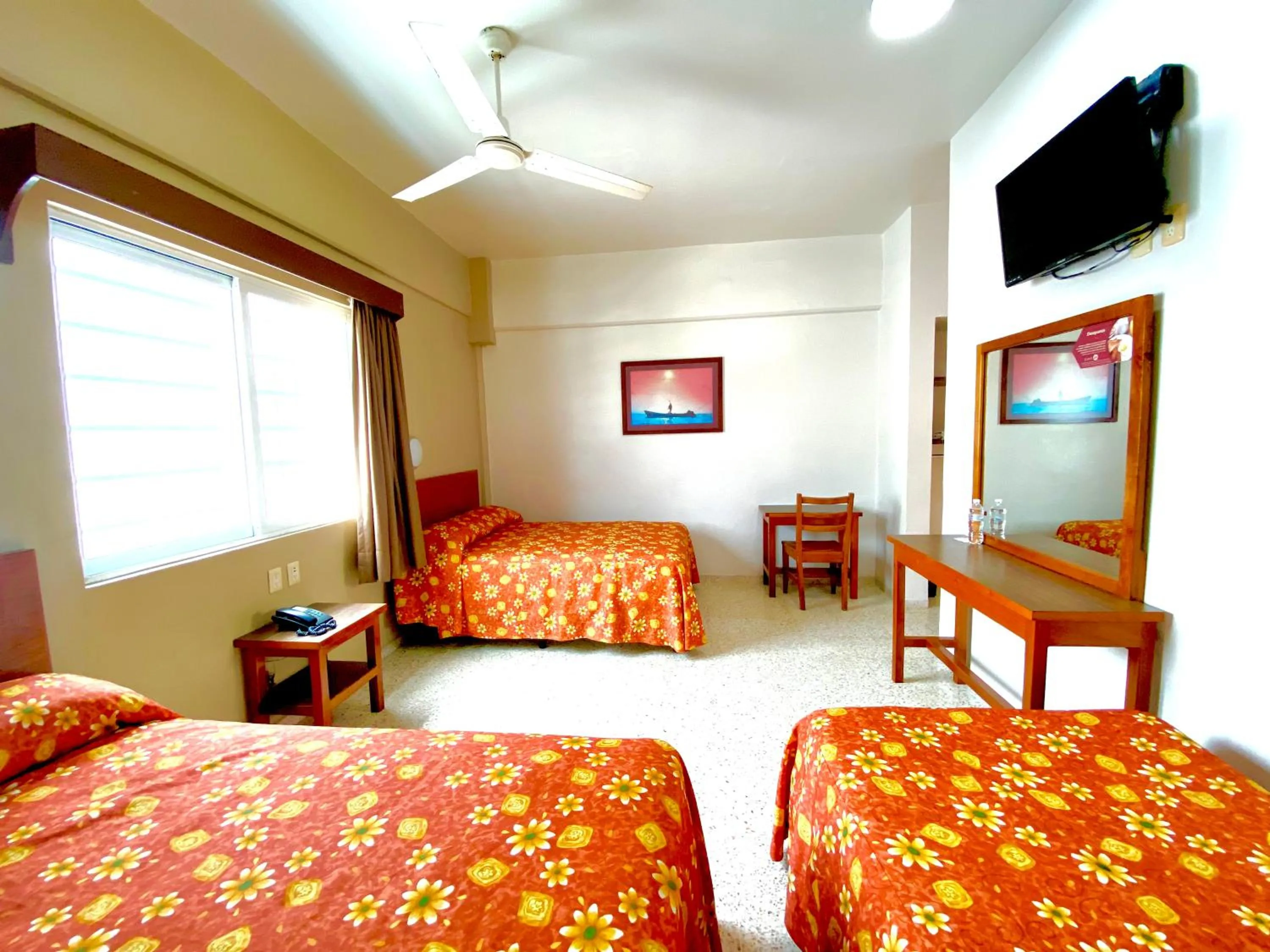 Bed in Hotel Delfines - a 2 calles del Acuario Veracruz