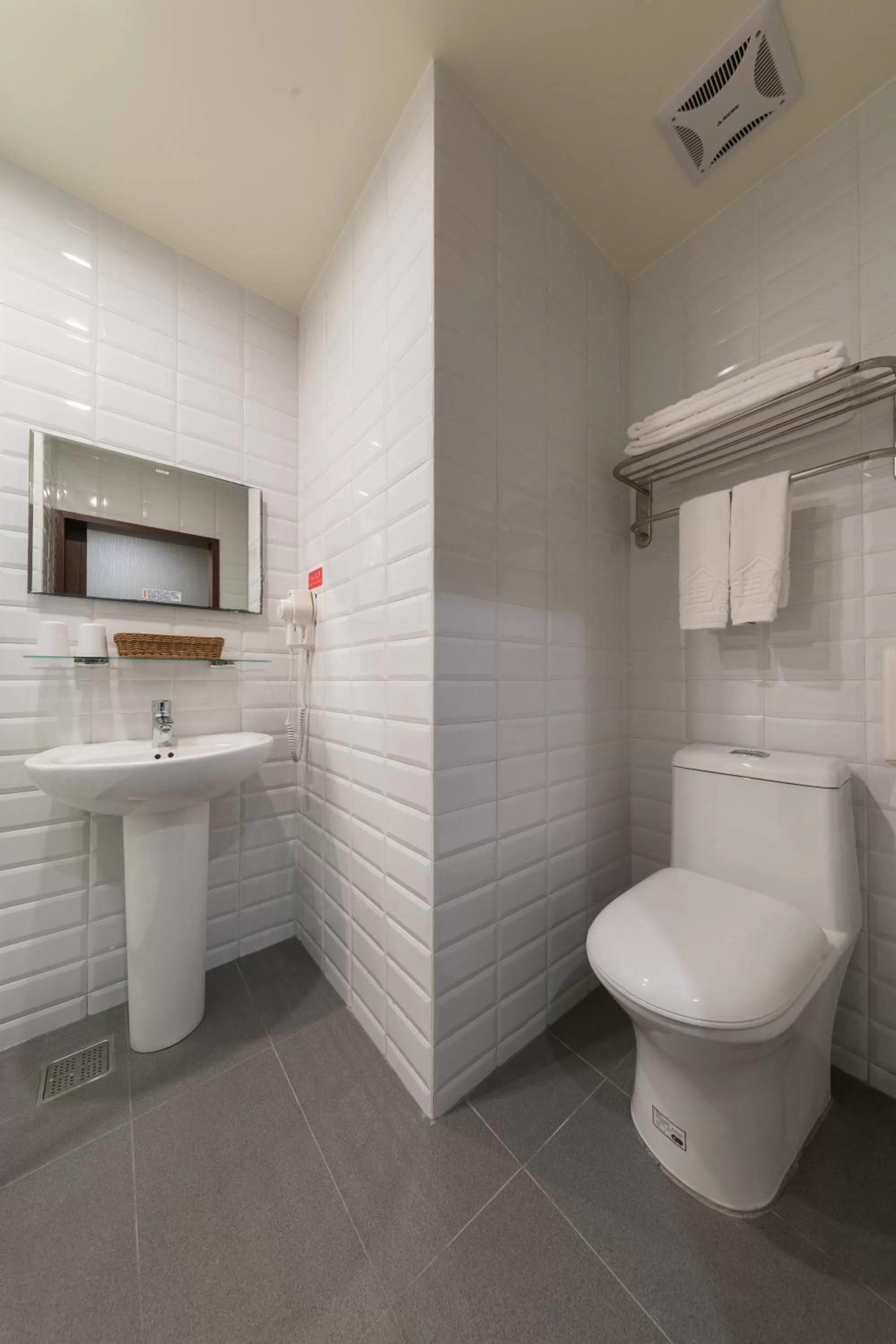 Shower in Skyone Hotel